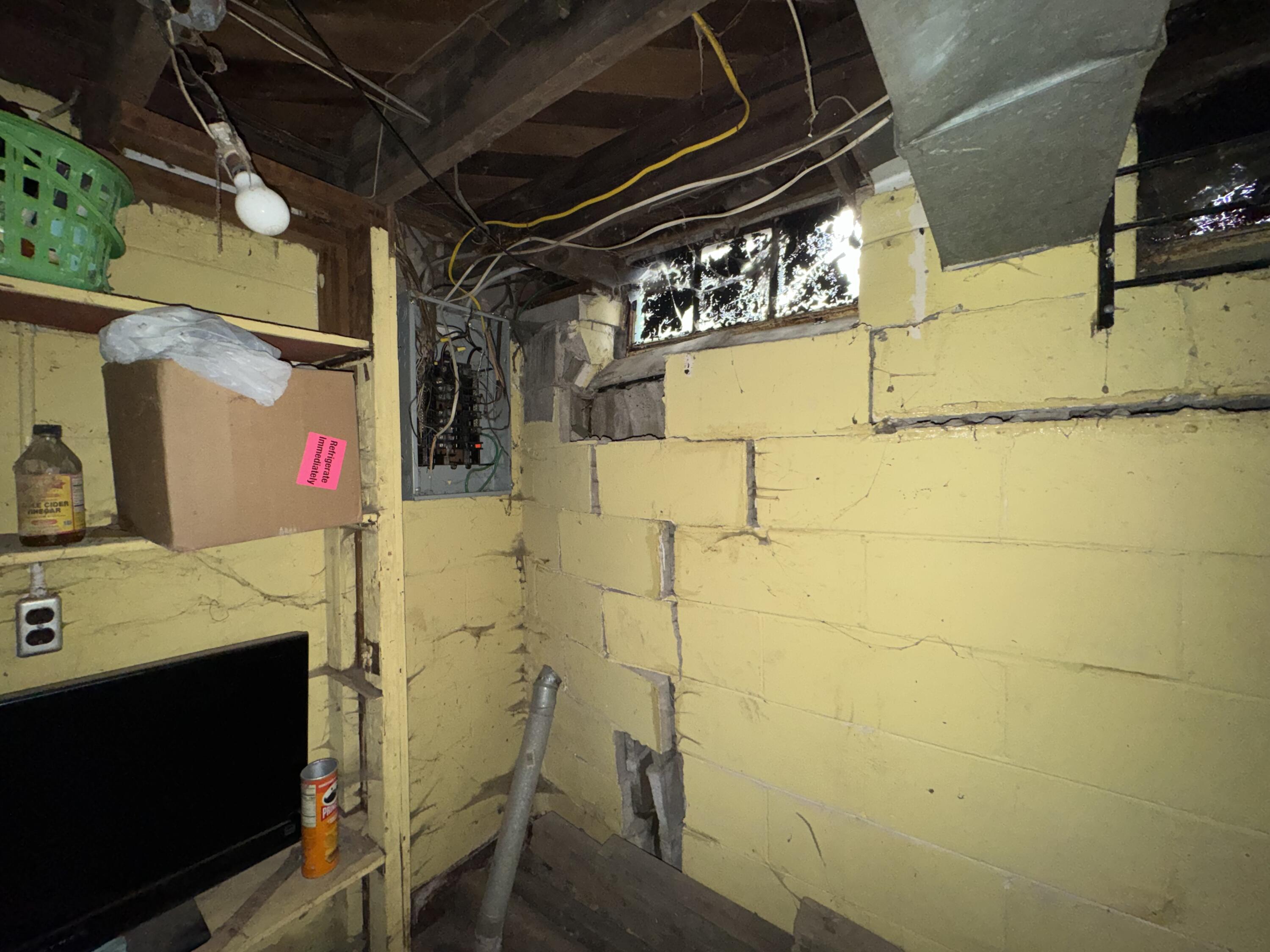 18938 Moross Road Detroit City MI 48224