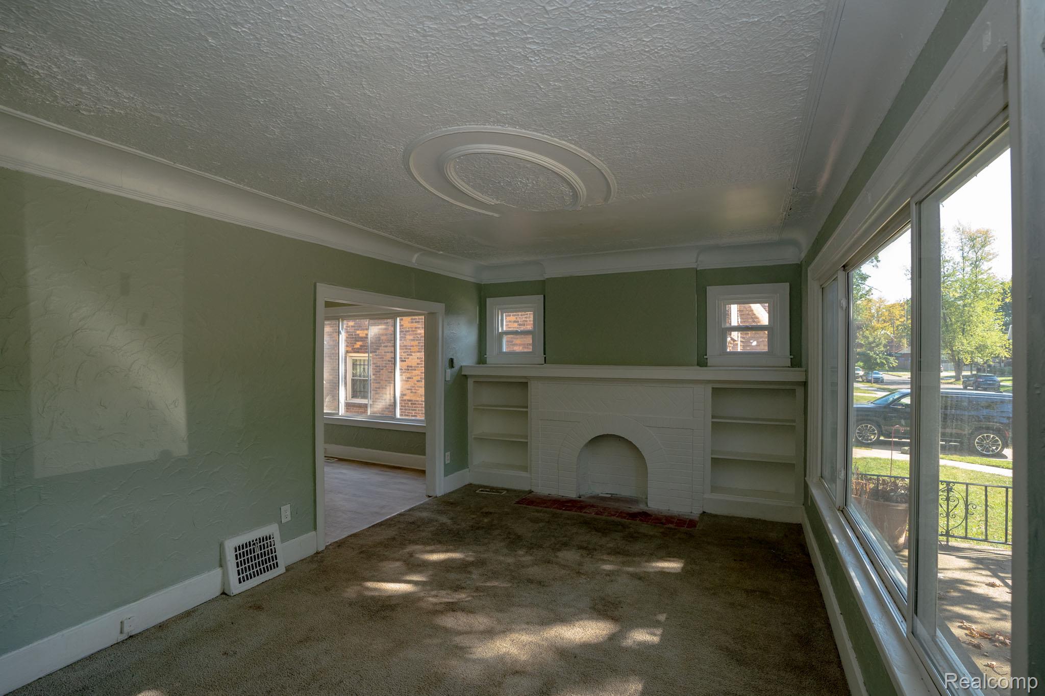 5266 Three Mile Drive Detroit City MI 48224
