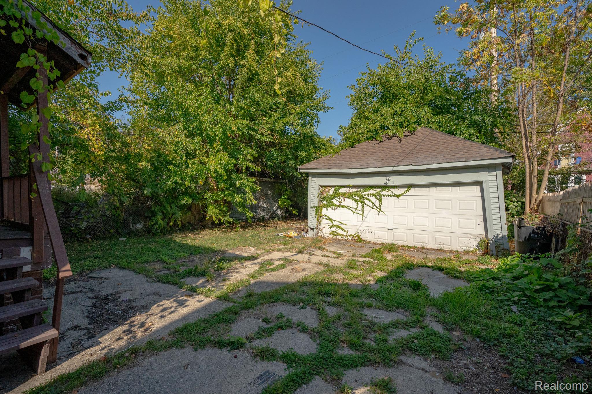 5266 Three Mile Drive Detroit City MI 48224