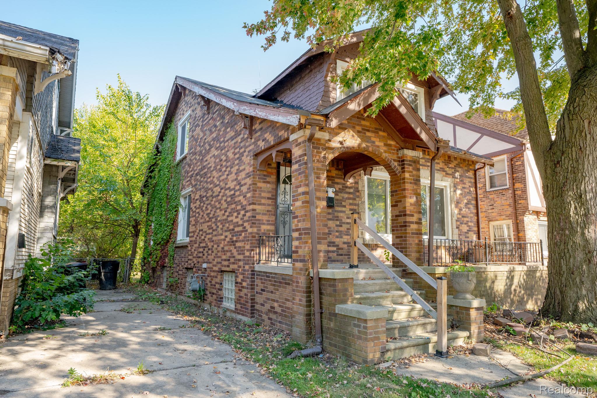 5266 Three Mile Drive Detroit City MI 48224