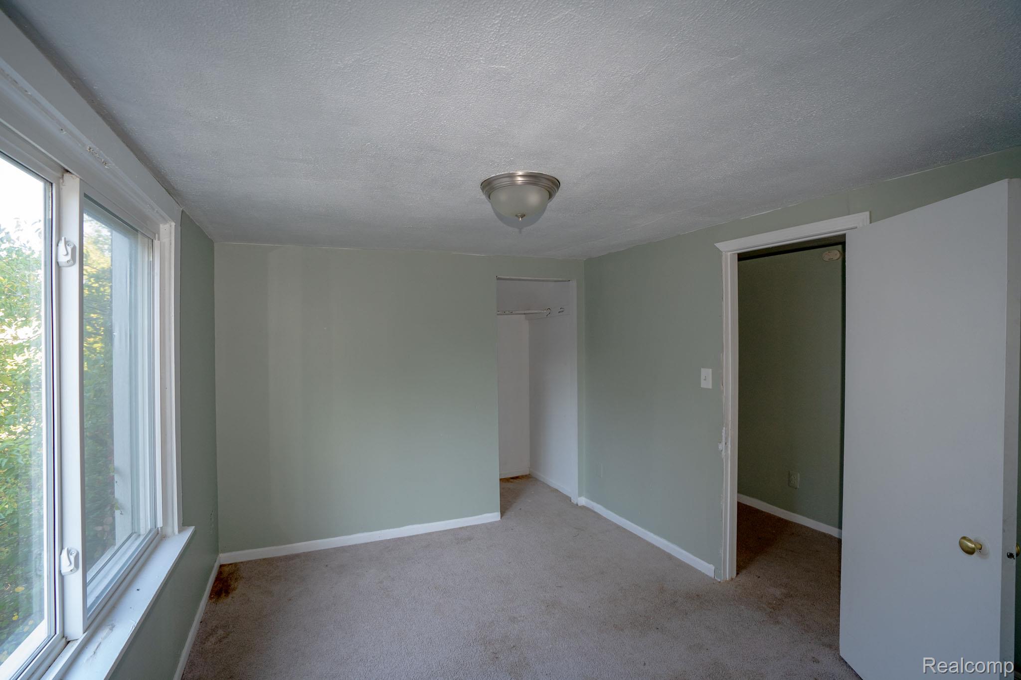 5266 Three Mile Drive Detroit City MI 48224