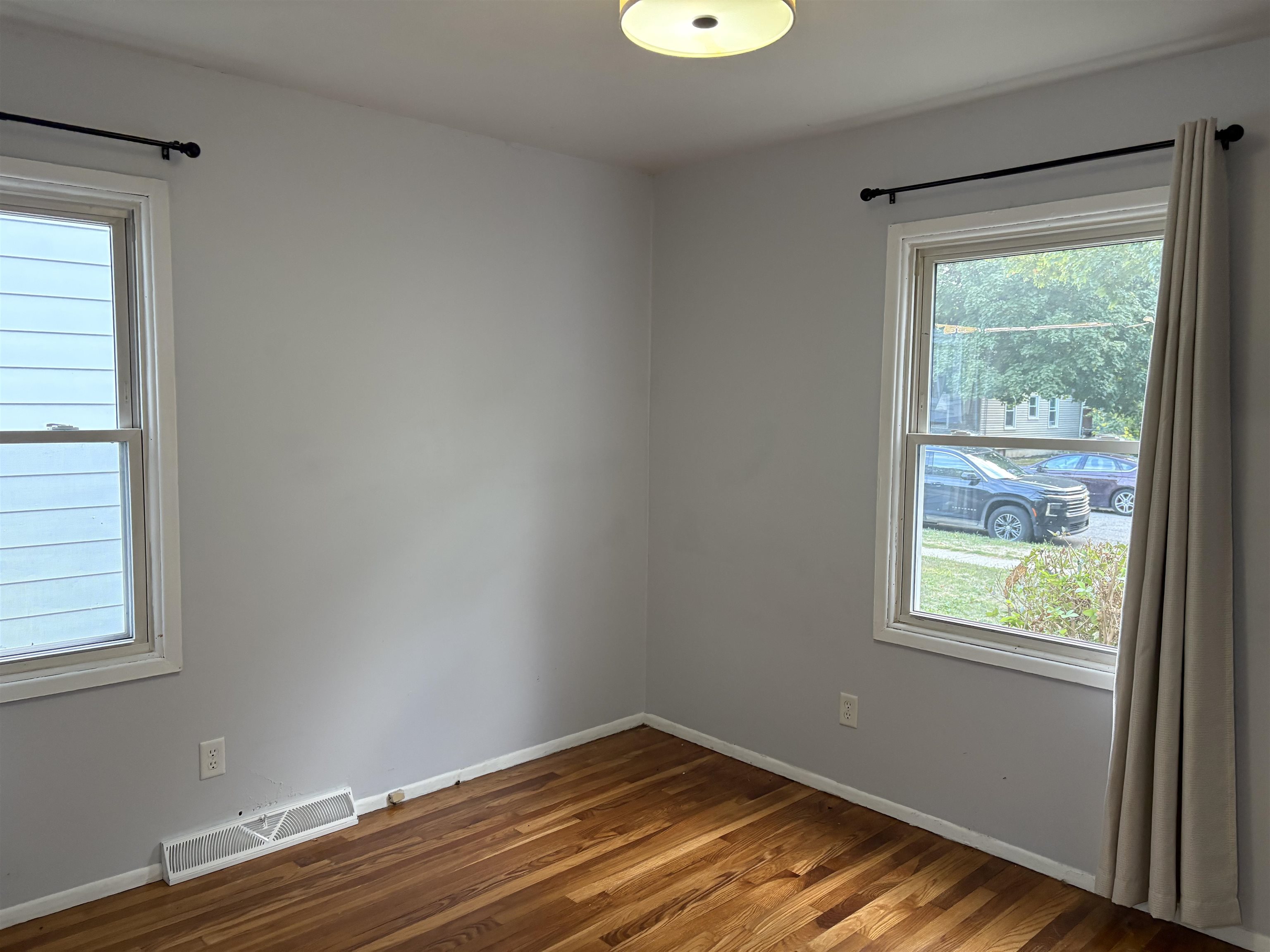 586 Lexington Avenue East Lansing City MI 48823