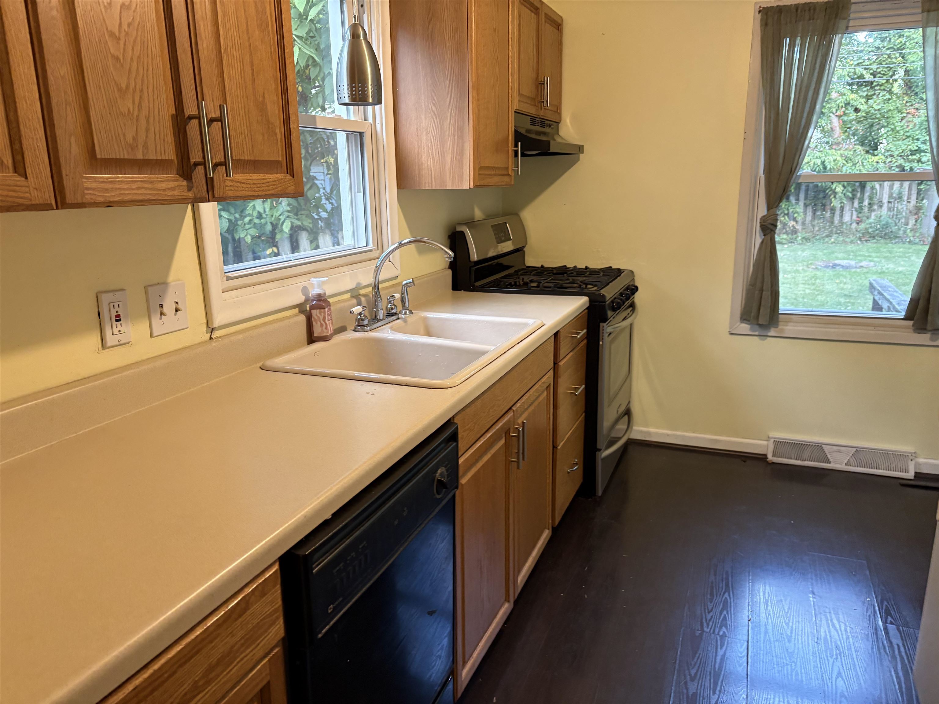 586 Lexington Avenue East Lansing City MI 48823