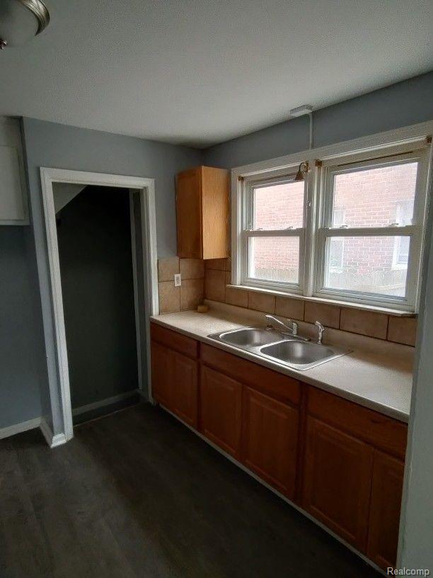 15710 Rutherford Street Detroit City MI 48227