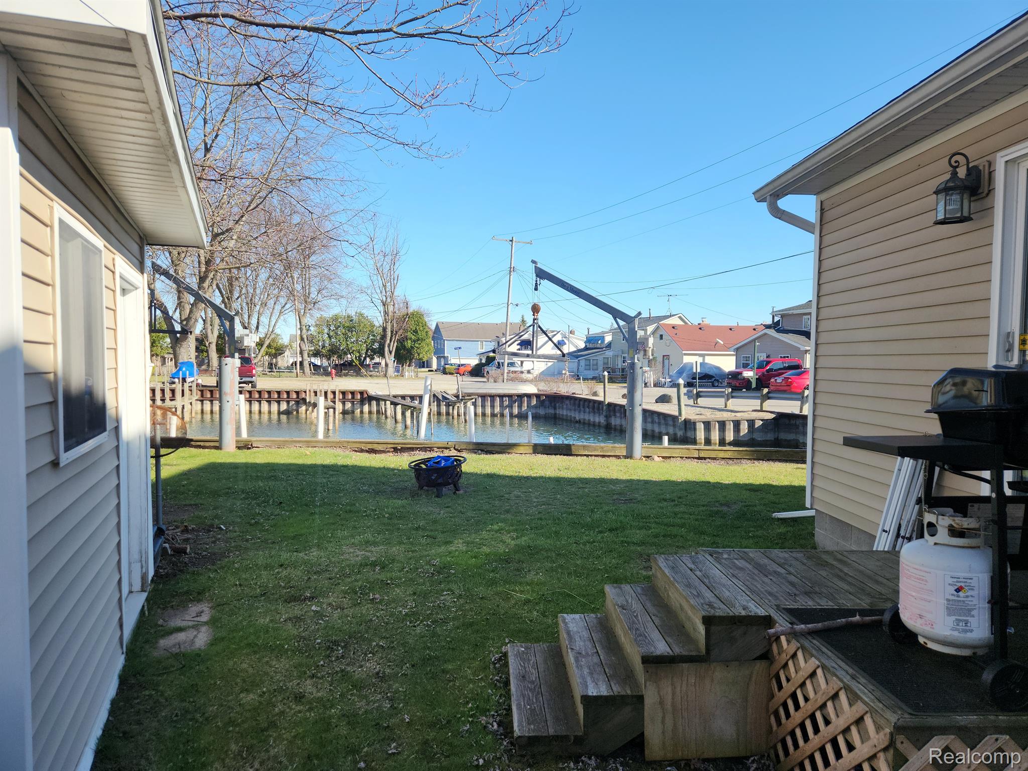 226 Roselawn Street Algonac City MI 48001