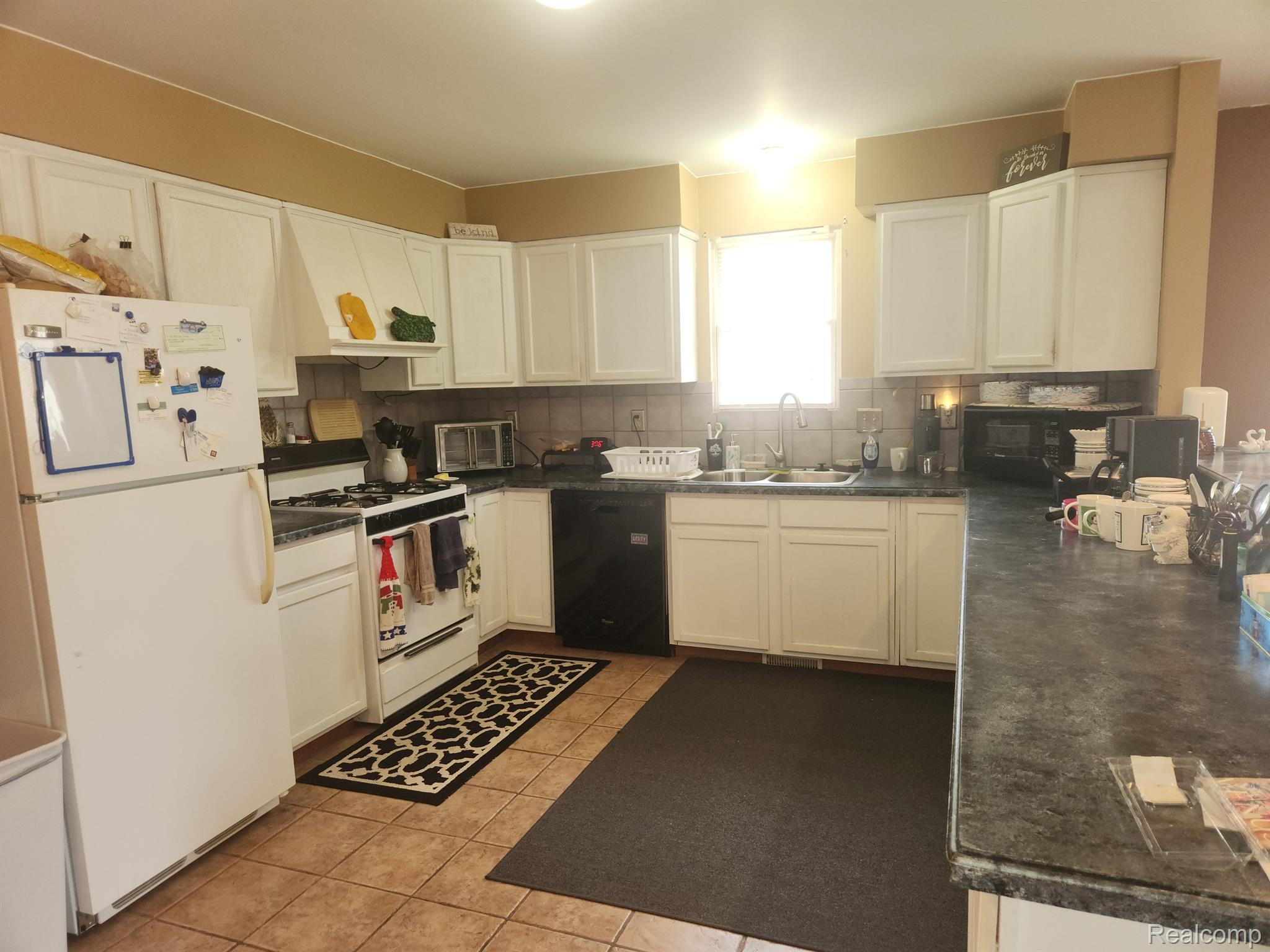 226 Roselawn Street Algonac City MI 48001