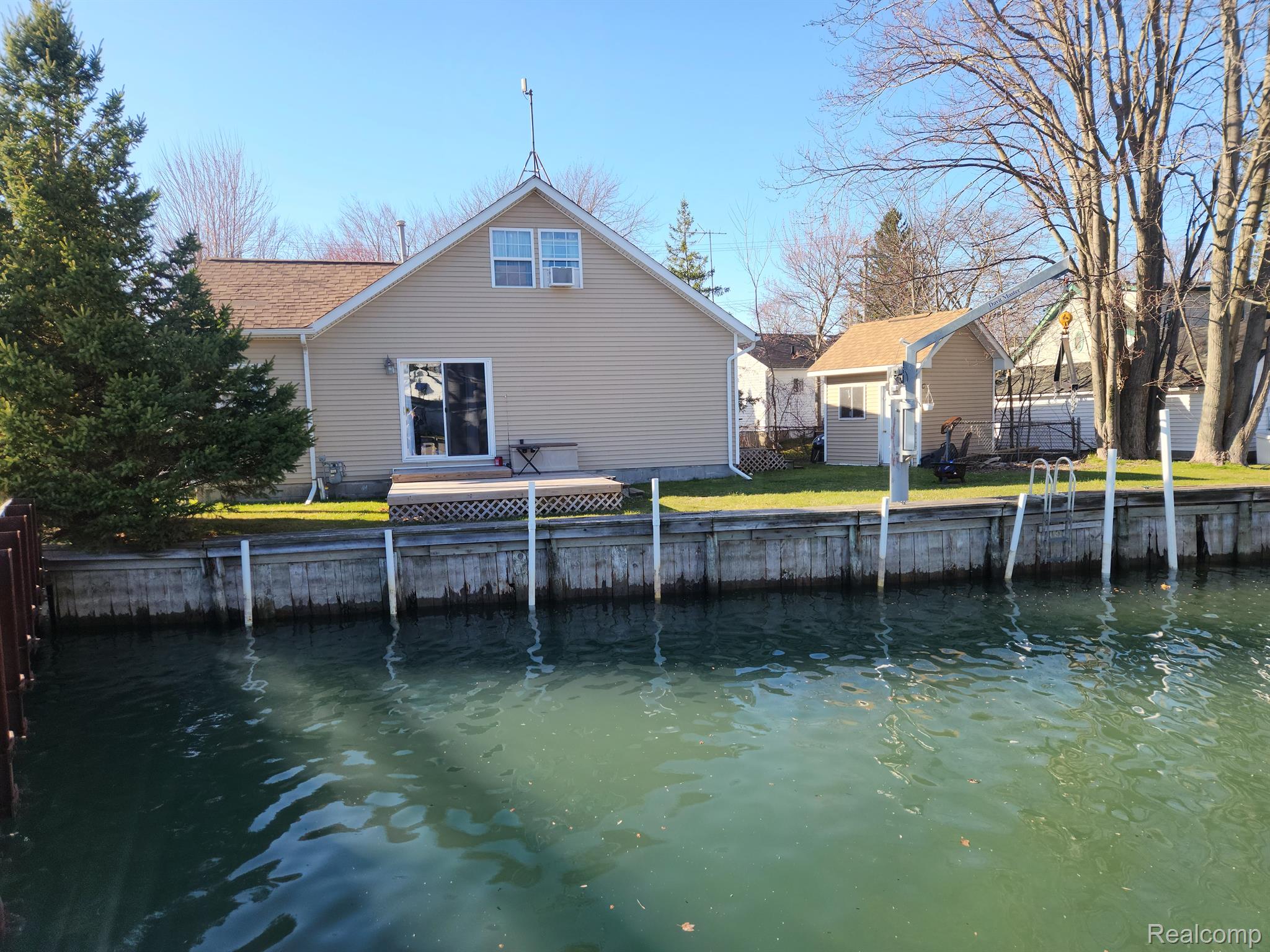 226 Roselawn Street Algonac City MI 48001