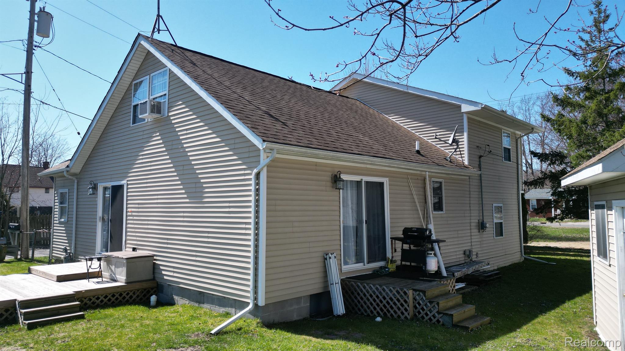 226 Roselawn Street Algonac City MI 48001