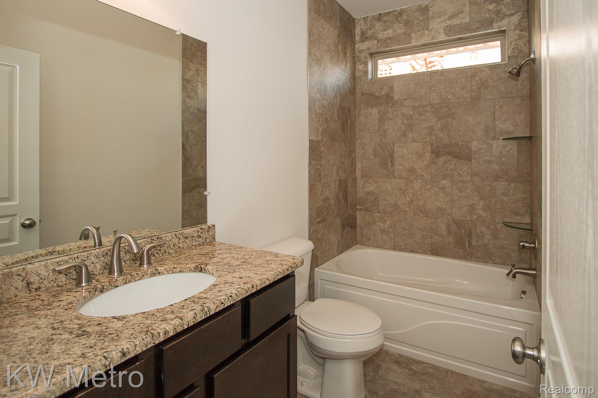 2696 John Bartley Circle Sterling Heights City MI 48310