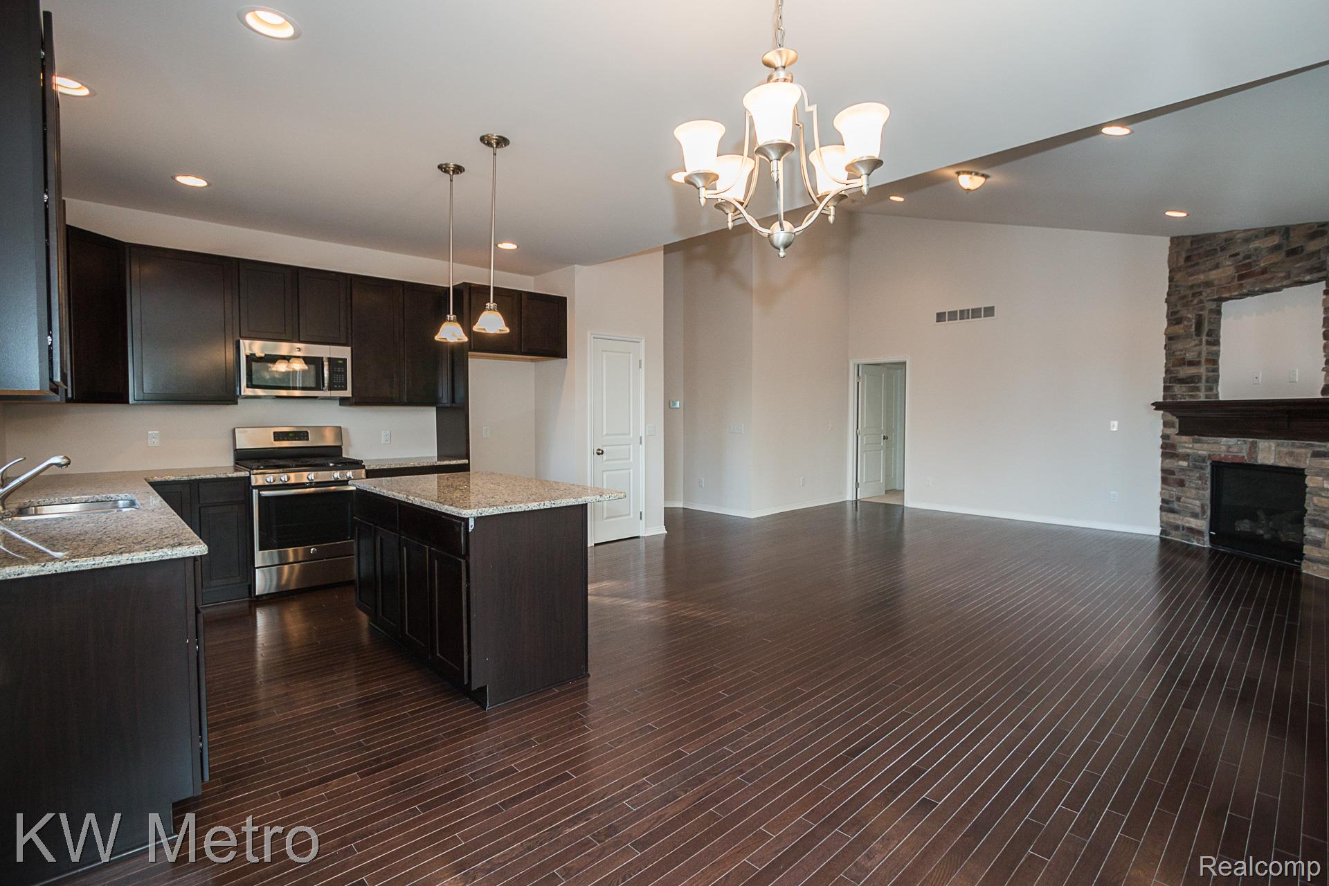 2696 John Bartley Circle Sterling Heights City MI 48310