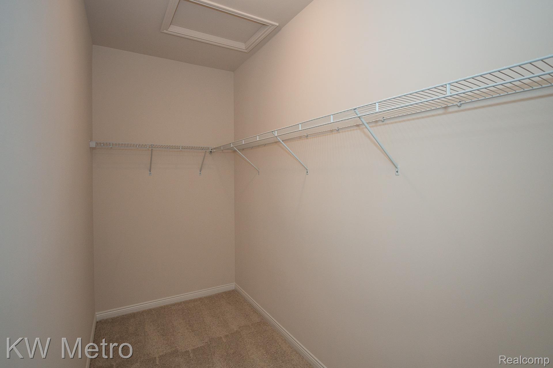 2696 John Bartley Circle Sterling Heights City MI 48310