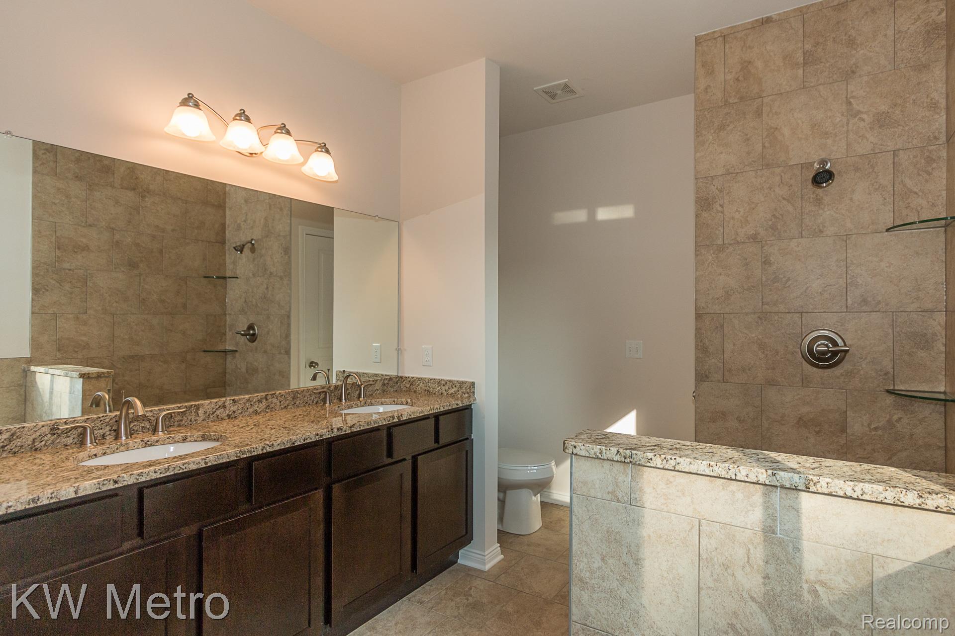 2696 John Bartley Circle Sterling Heights City MI 48310