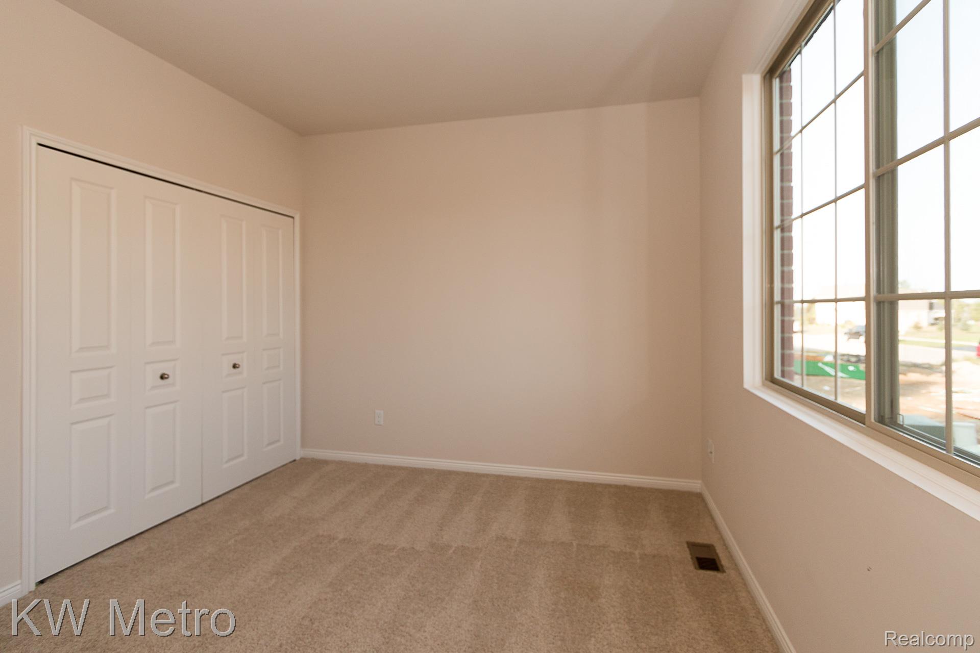 2696 John Bartley Circle Sterling Heights City MI 48310