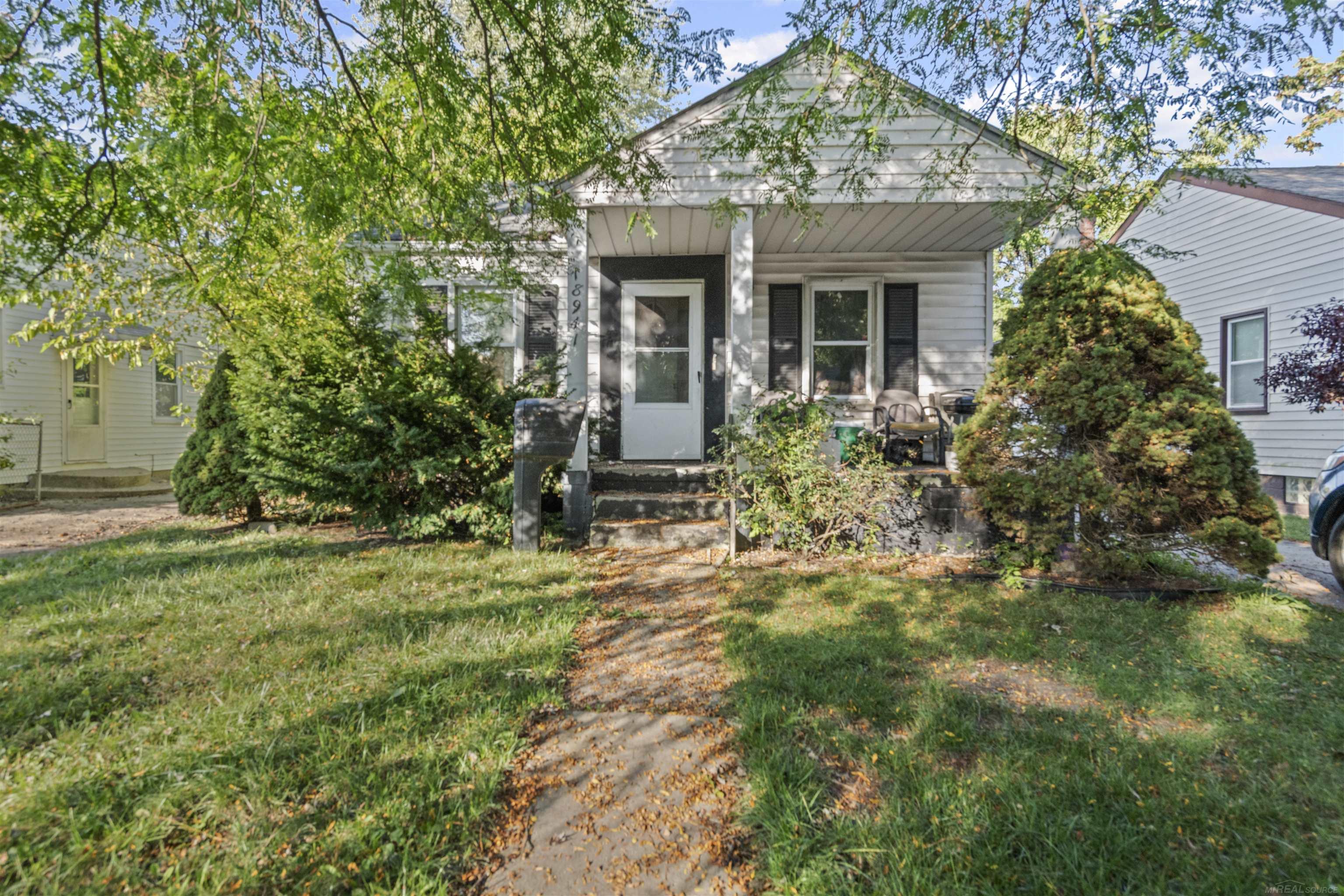 18941 Kingsville Street Harper Woods City MI 48225