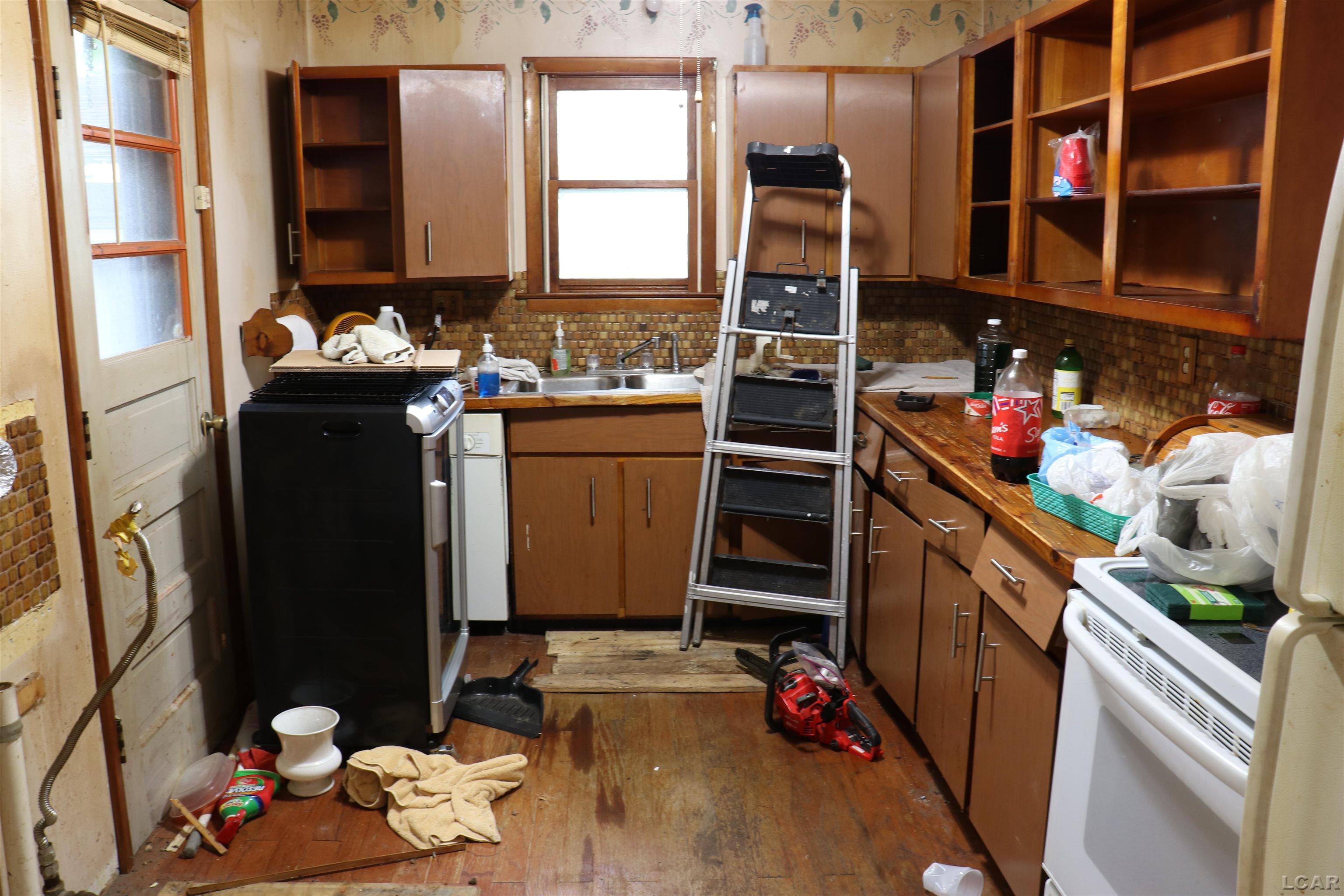 306 Summer Street Street Adrian City MI 49221