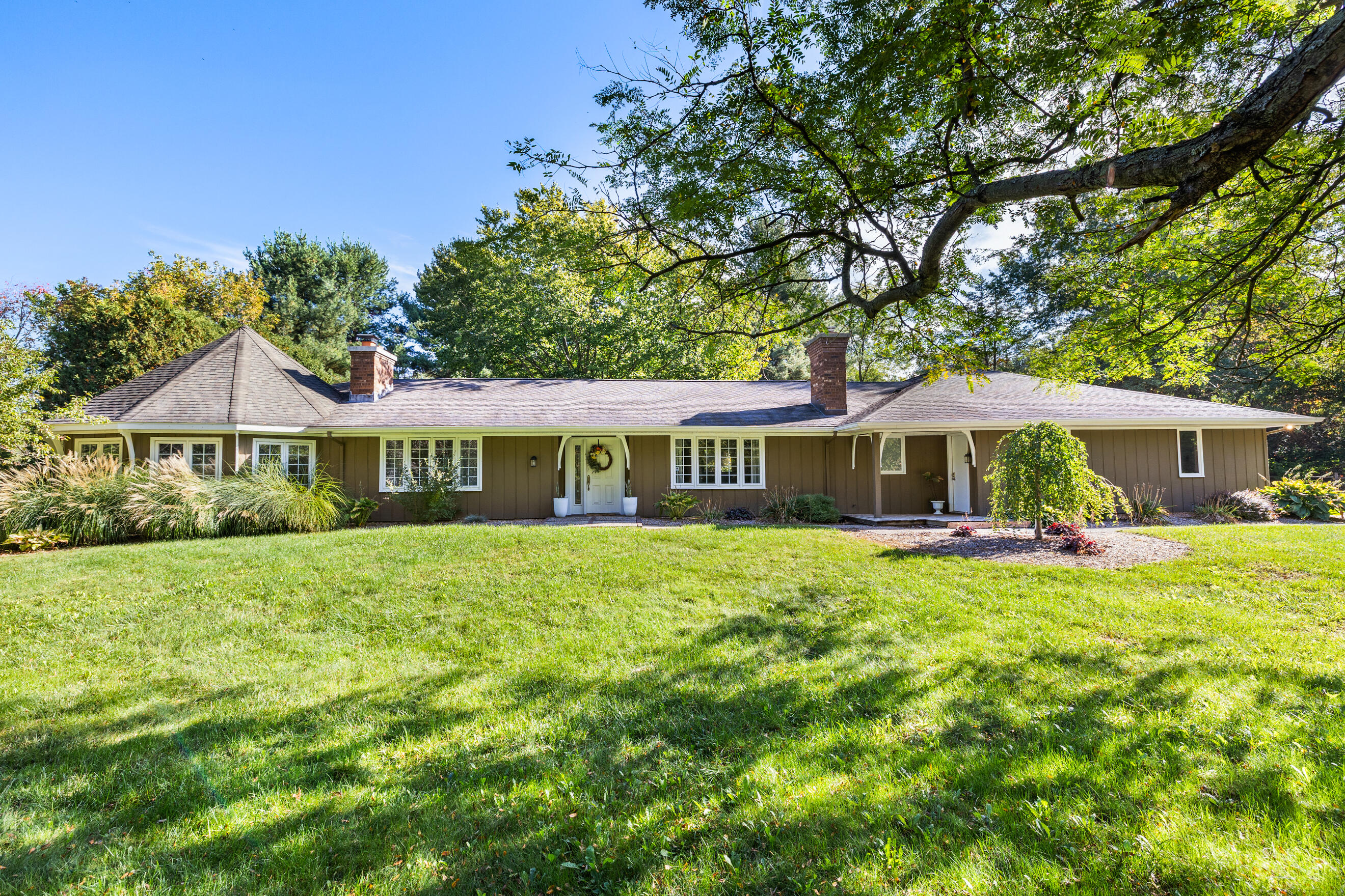 2325 Indian Mill Creek NW Alpine Township MI 49544