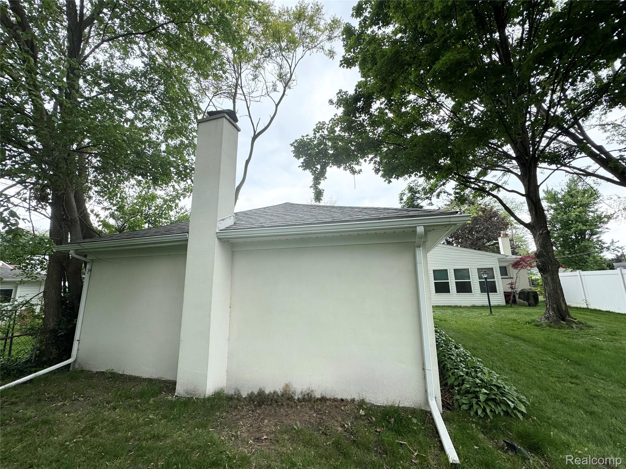 8511 Allen Road Allen Park City MI 48101