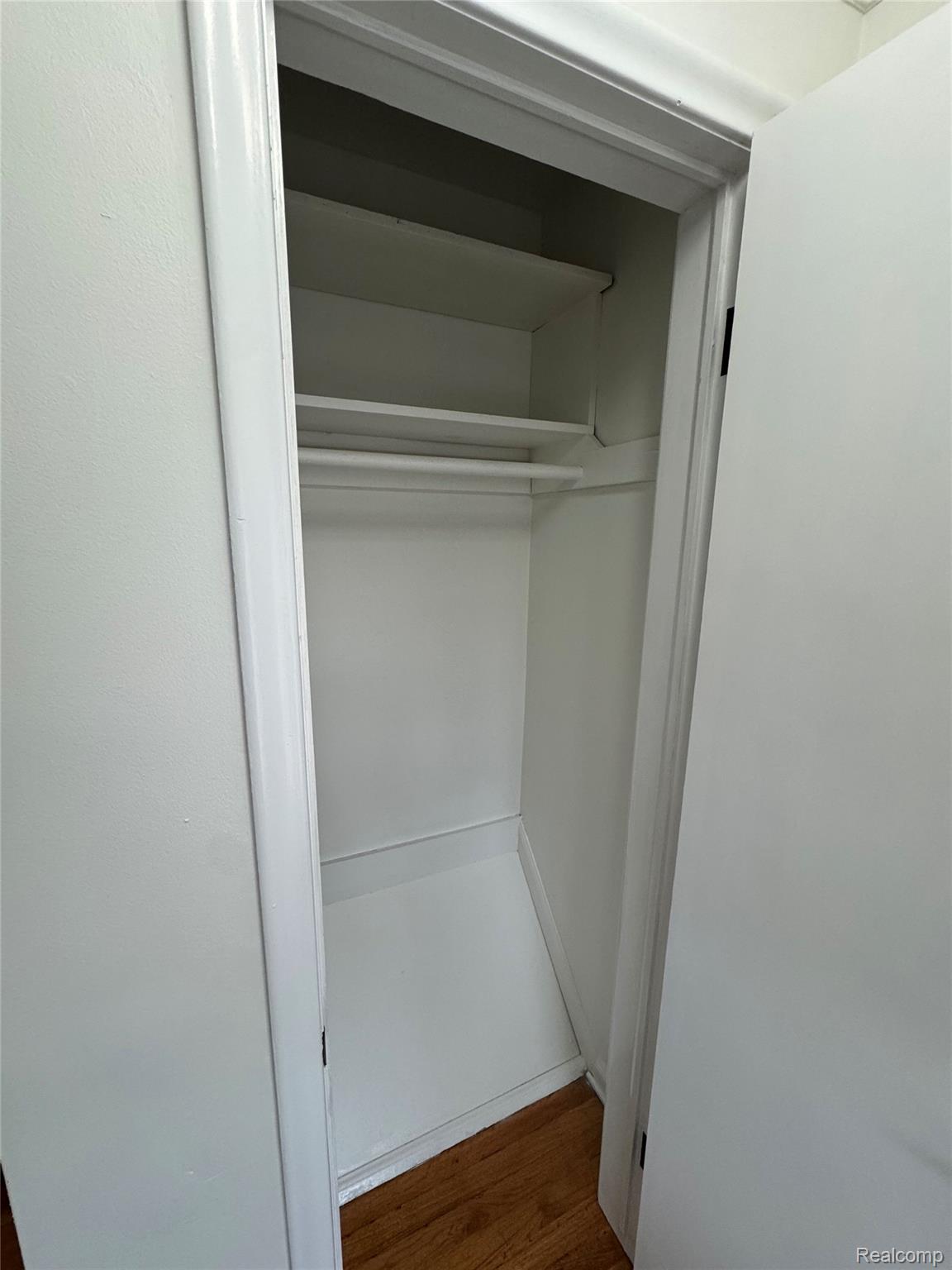 8511 Allen Road Allen Park City MI 48101