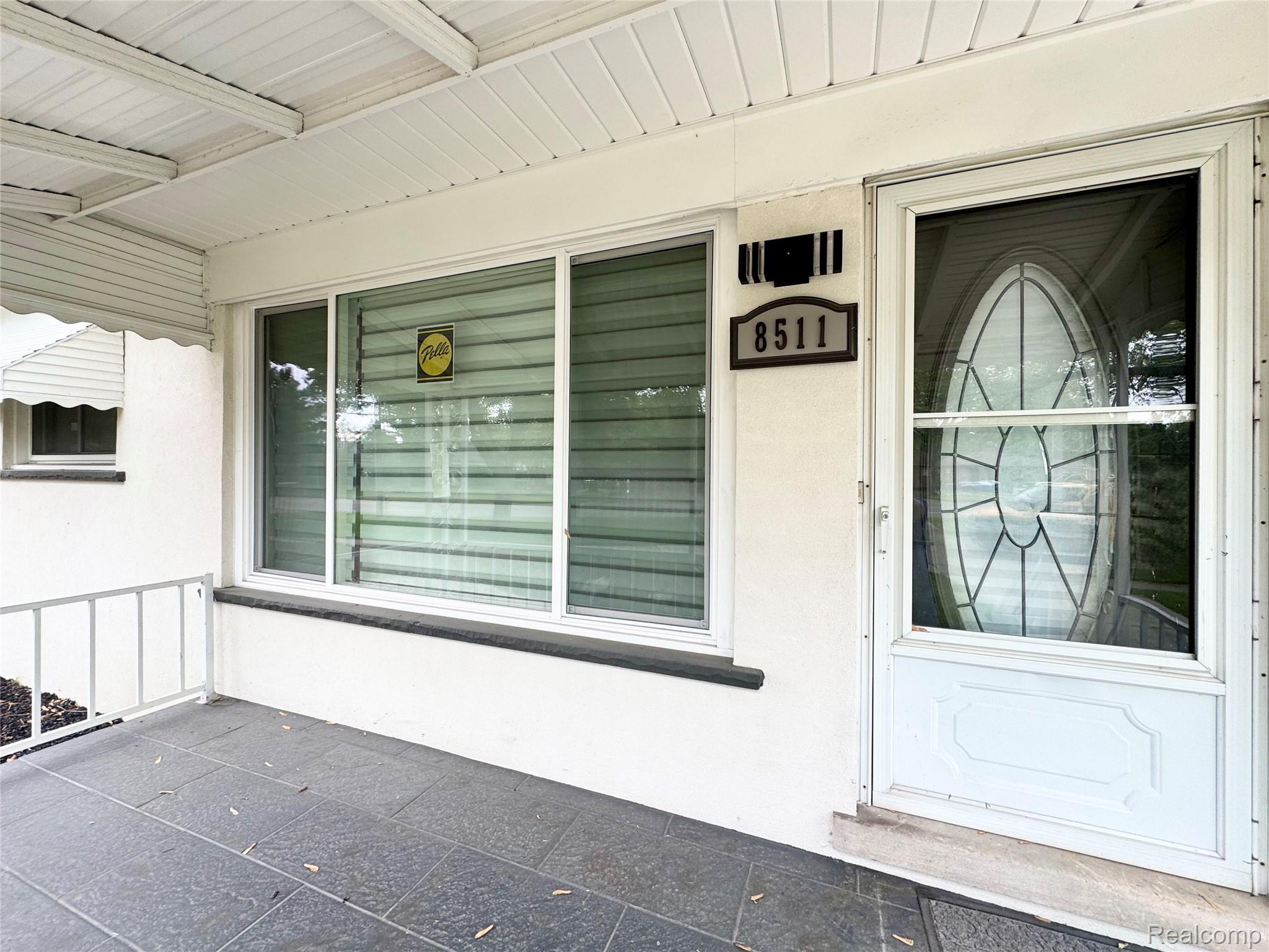 8511 Allen Road Allen Park City MI 48101