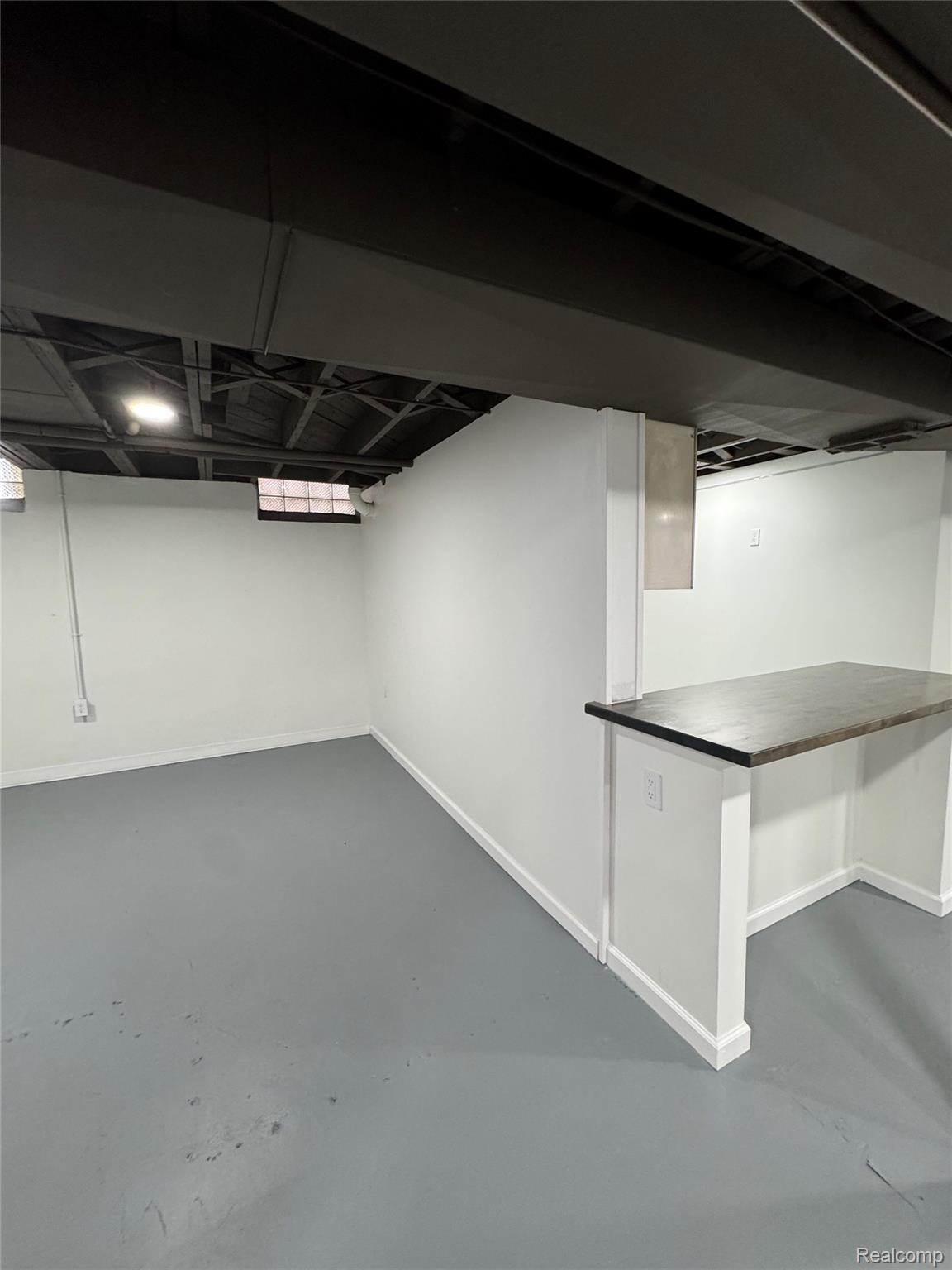 8511 Allen Road Allen Park City MI 48101