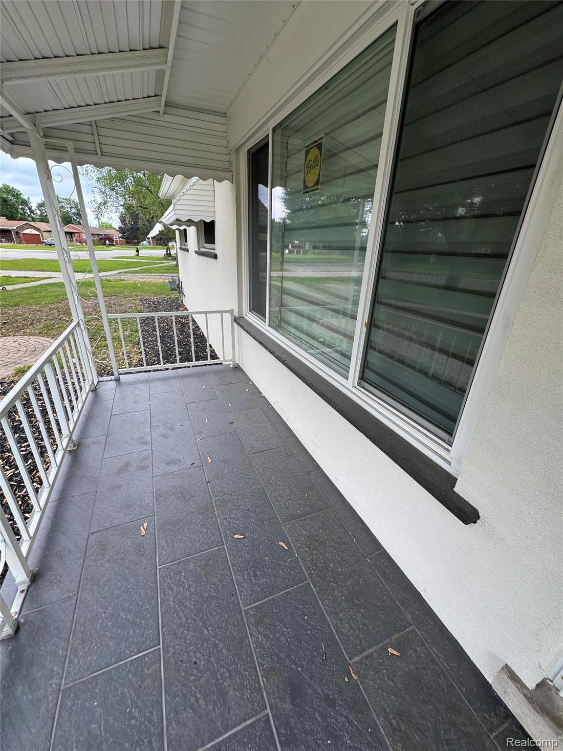 8511 Allen Road Allen Park City MI 48101