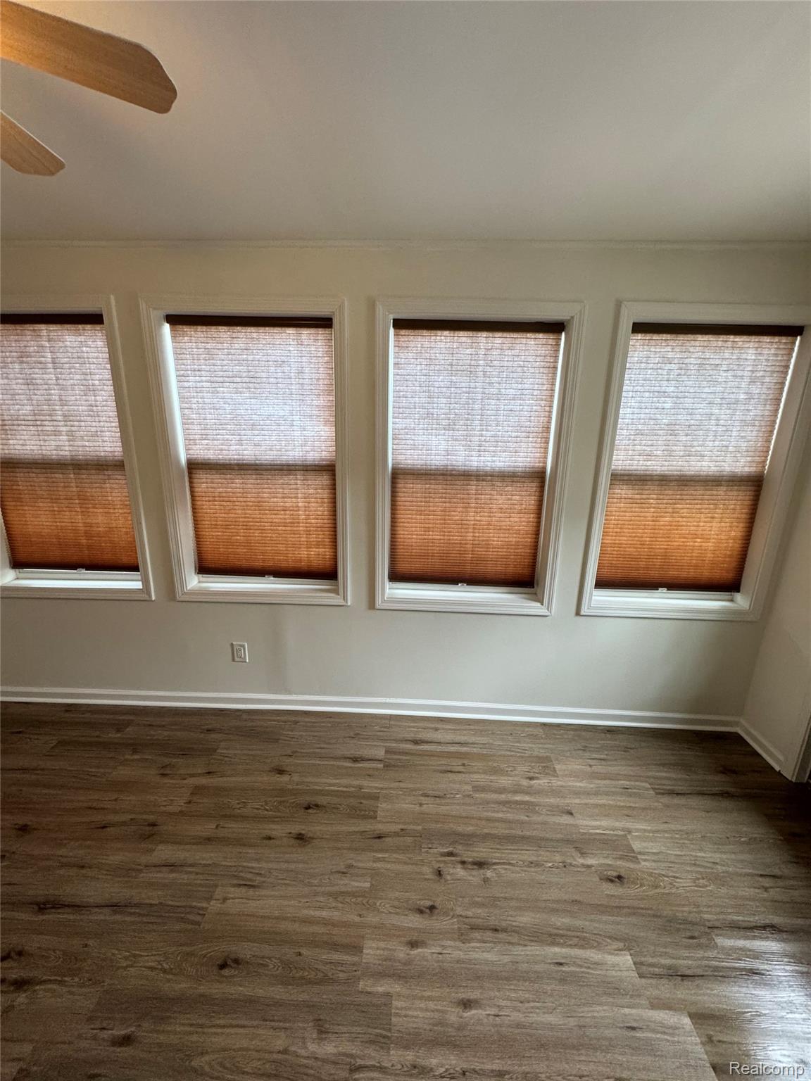 8511 Allen Road Allen Park City MI 48101