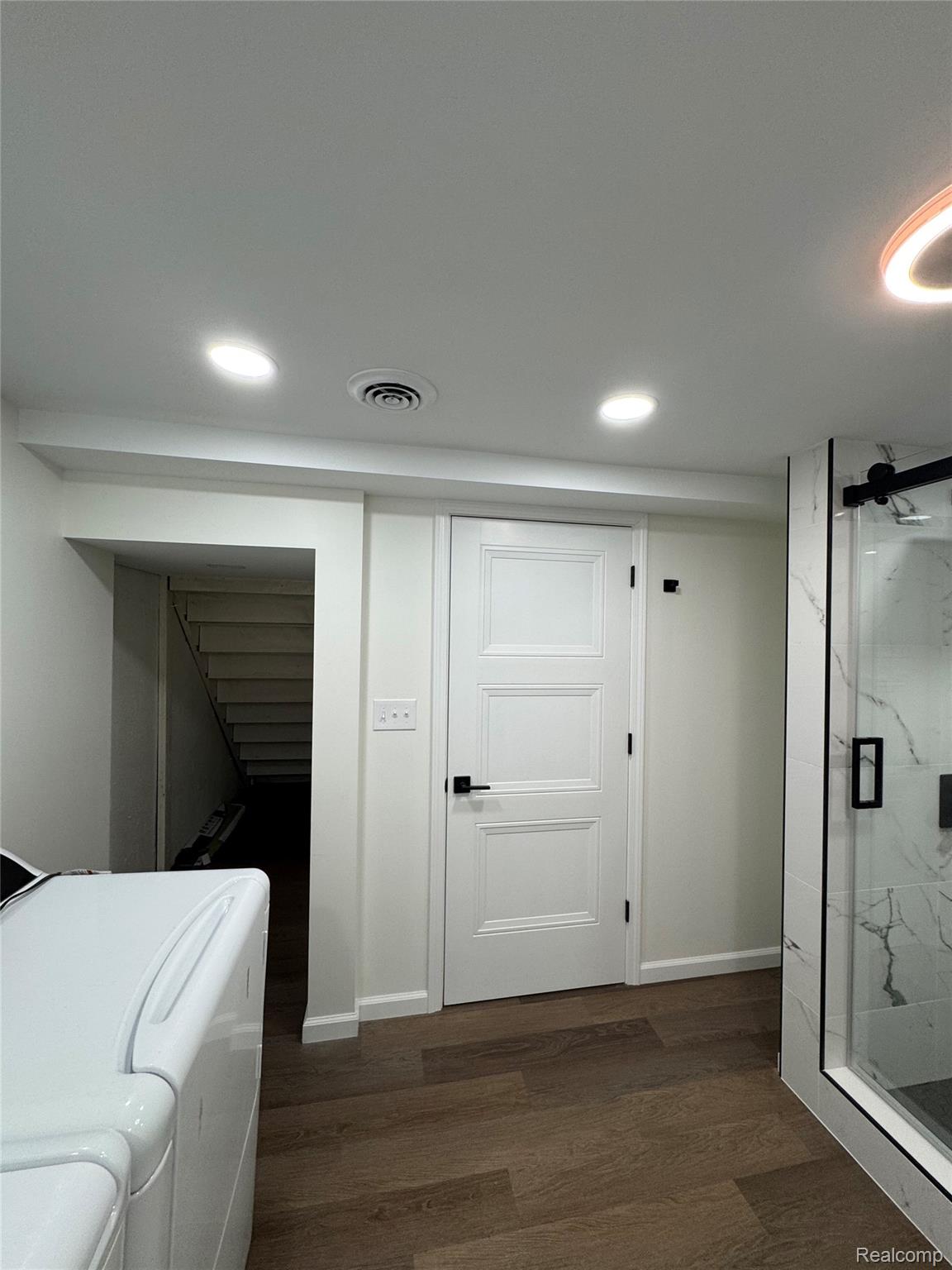 8511 Allen Road Allen Park City MI 48101