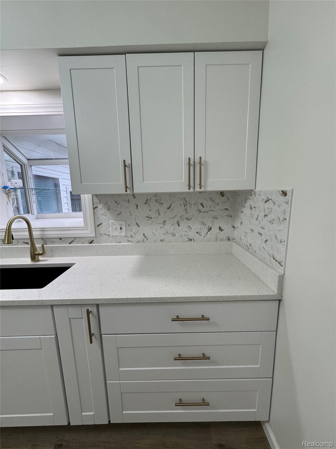 8511 Allen Road Allen Park City MI 48101