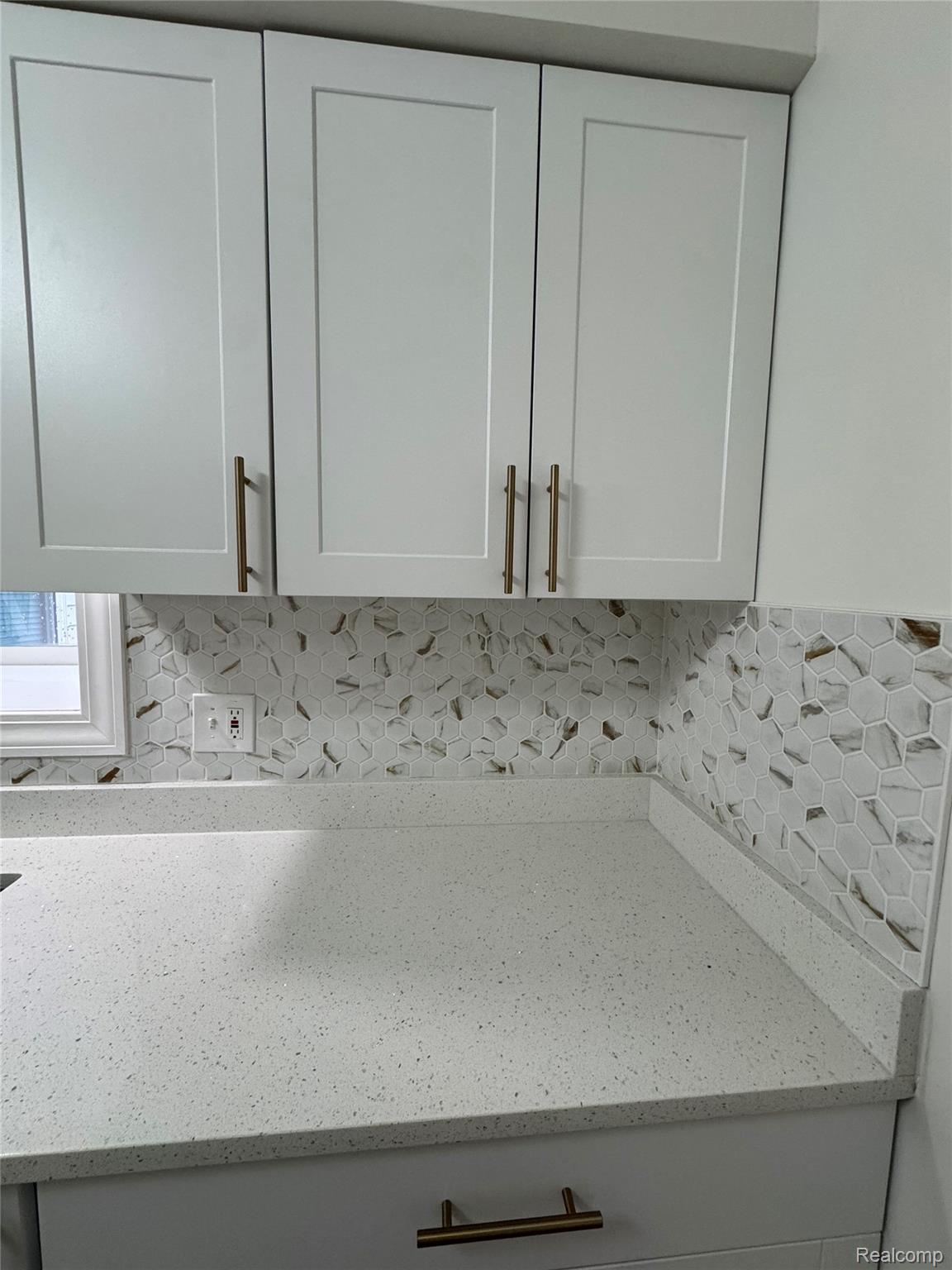 8511 Allen Road Allen Park City MI 48101