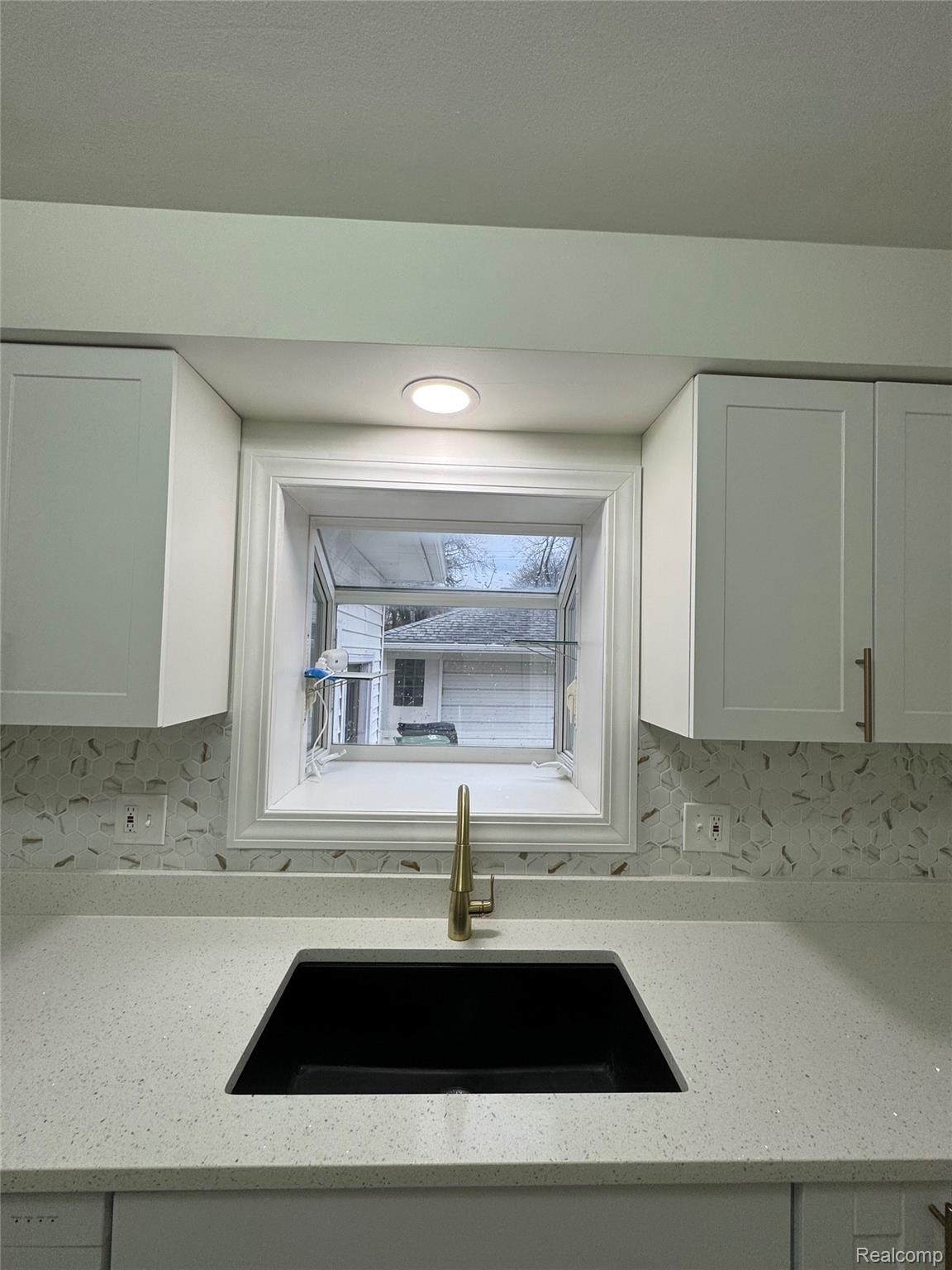 8511 Allen Road Allen Park City MI 48101