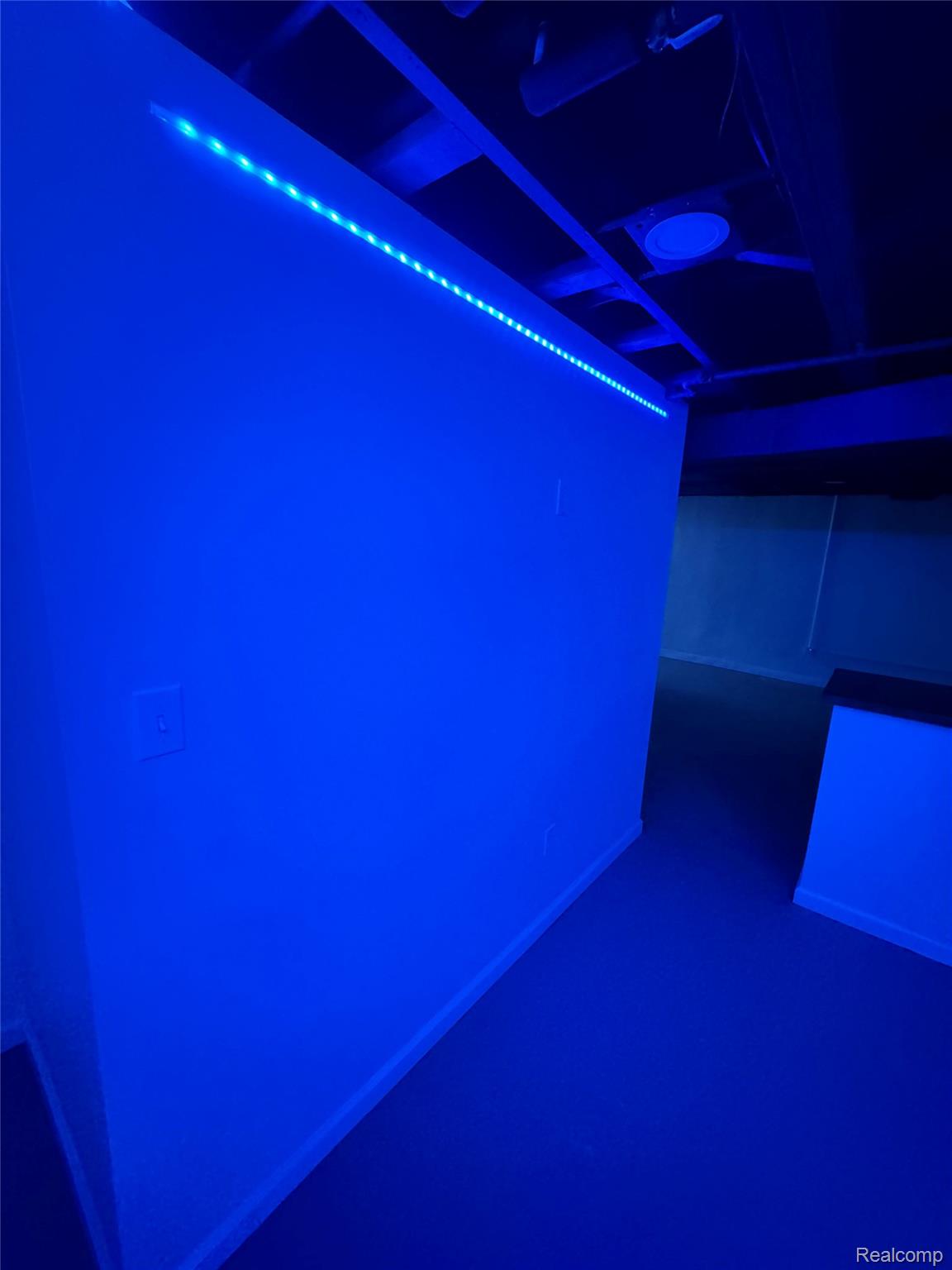 8511 Allen Road Allen Park City MI 48101