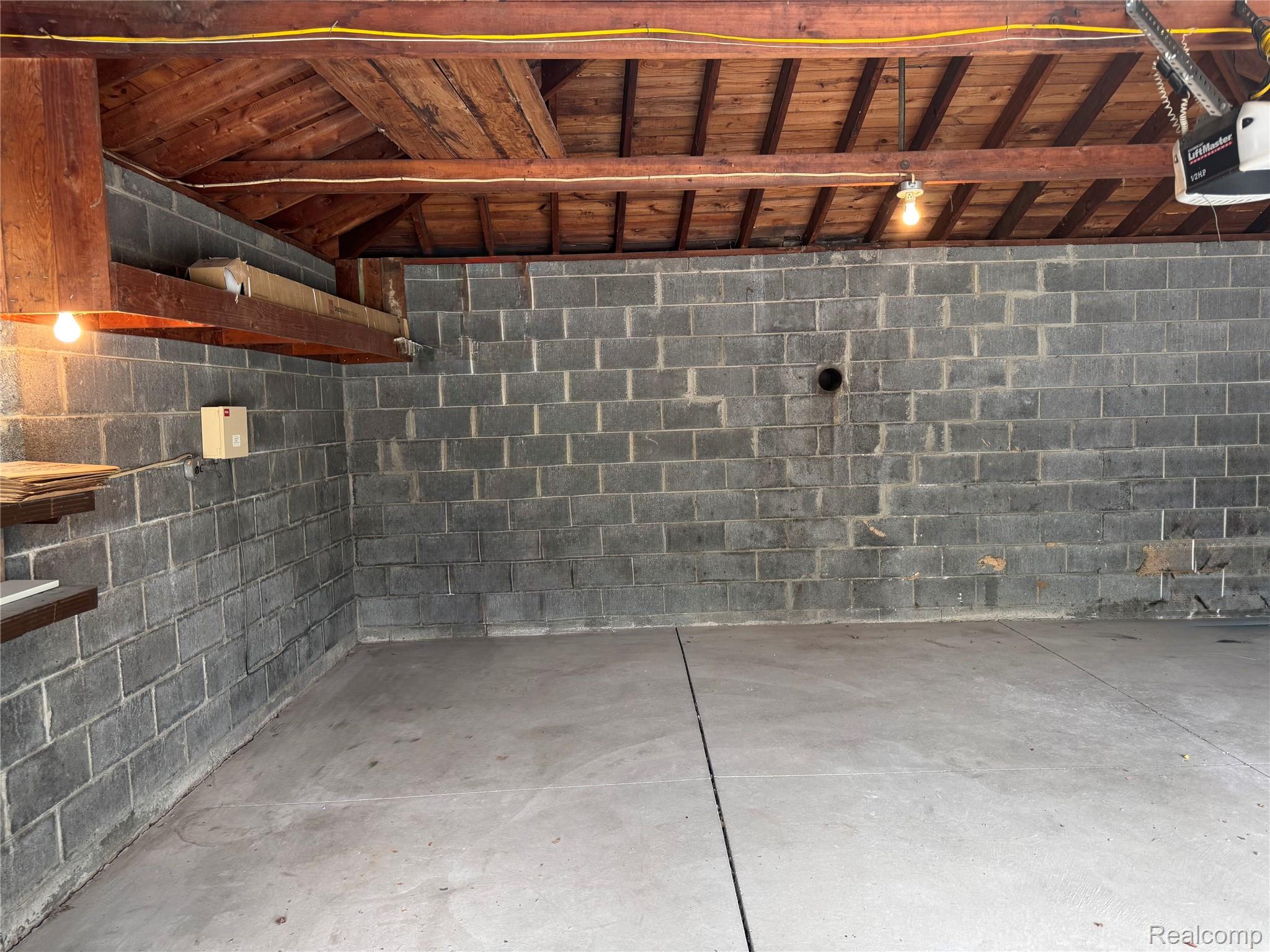 8511 Allen Road Allen Park City MI 48101