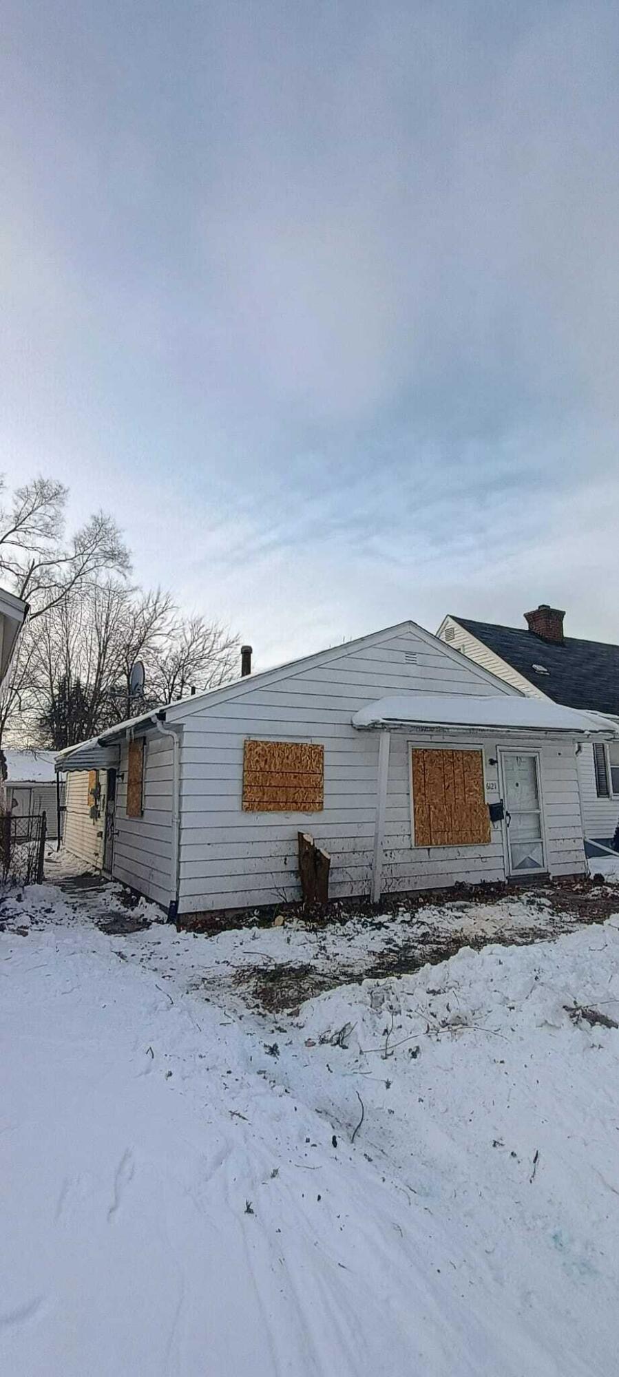 6121 Plainview Avenue Detroit City MI 48228