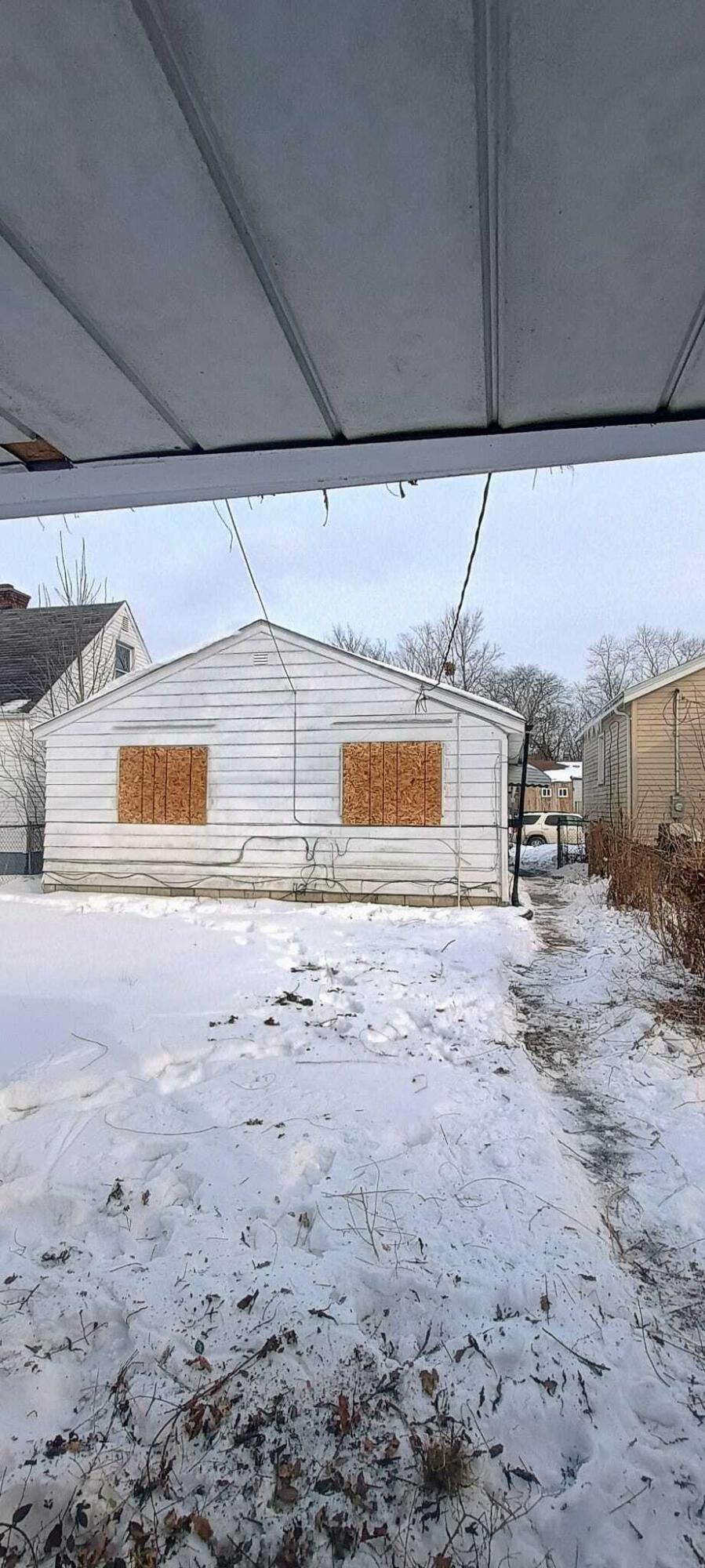 6121 Plainview Avenue Detroit City MI 48228