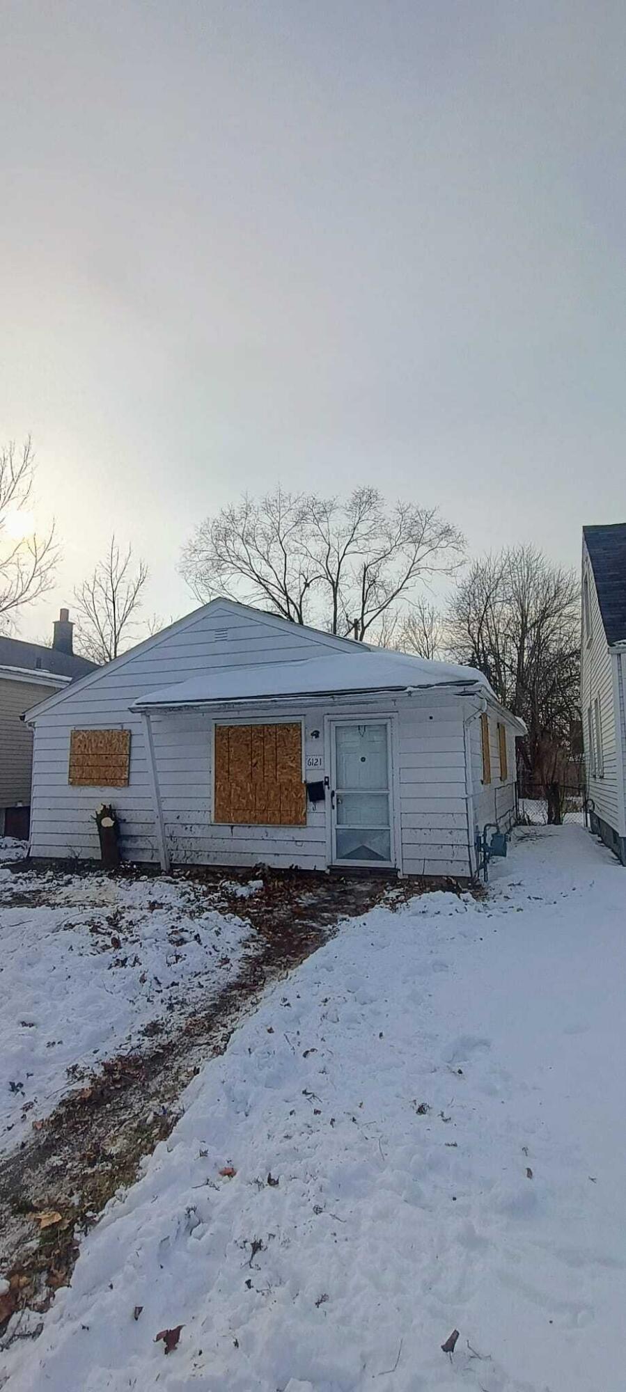 6121 Plainview Avenue Detroit City MI 48228