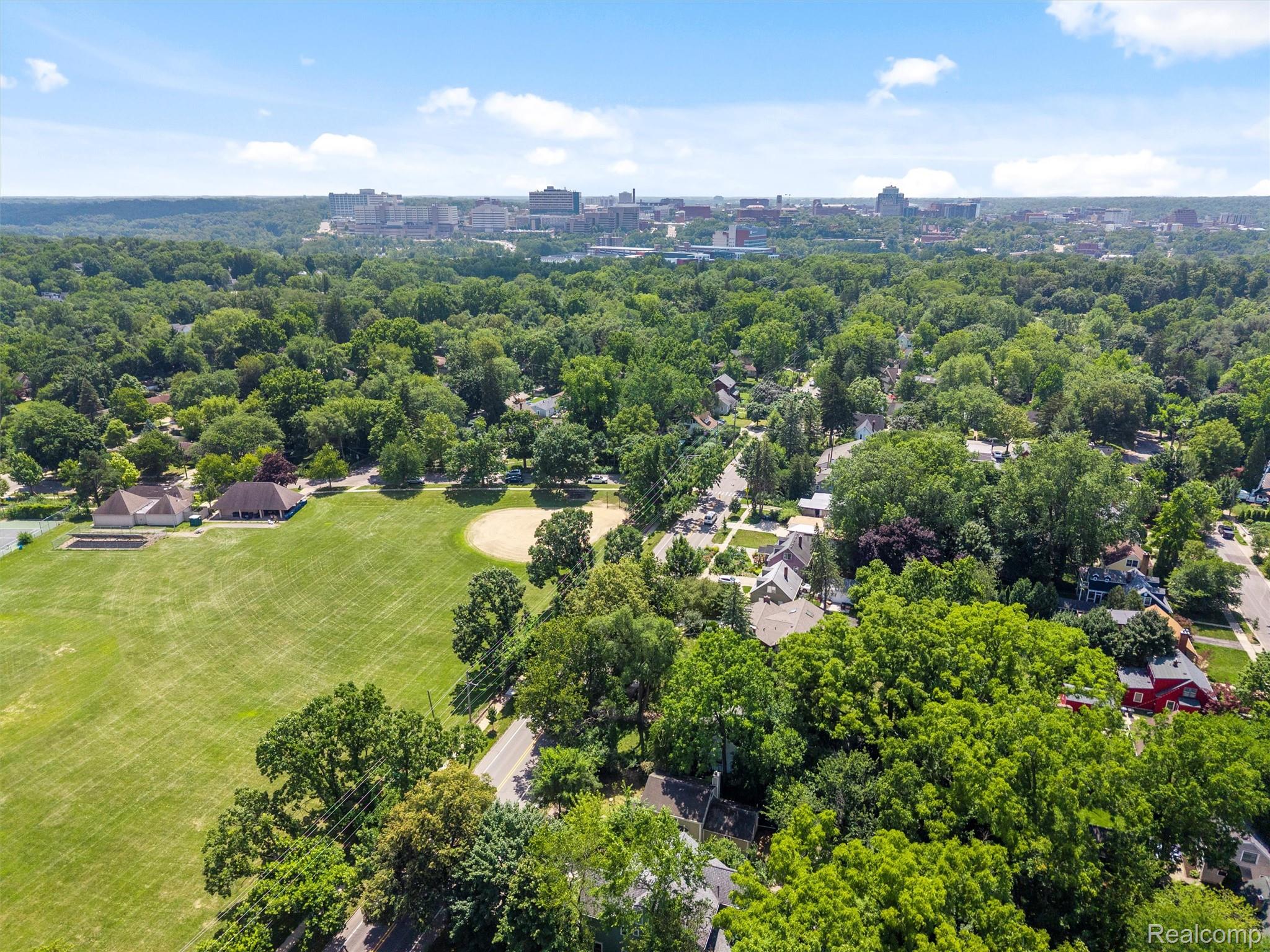 1713 Pontiac Trail Ann Arbor City MI 48105