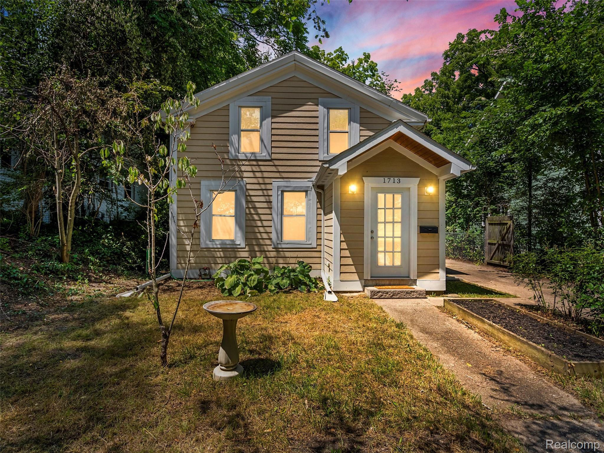 1713 Pontiac Trail Ann Arbor City MI 48105