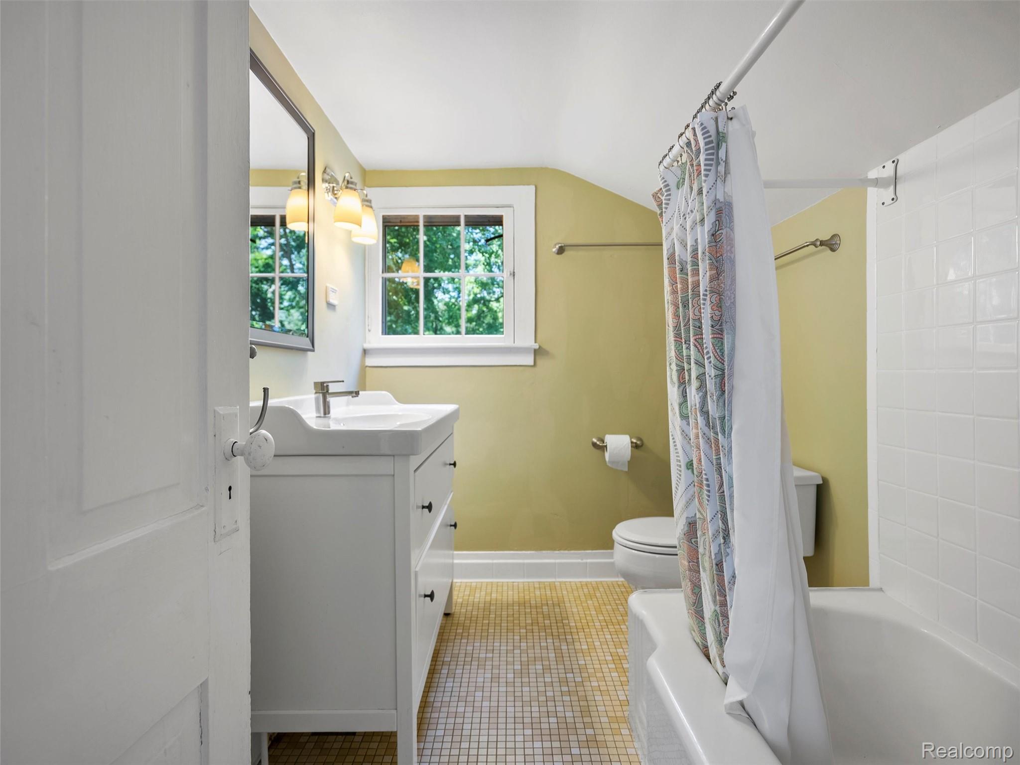 1713 Pontiac Trail Ann Arbor City MI 48105