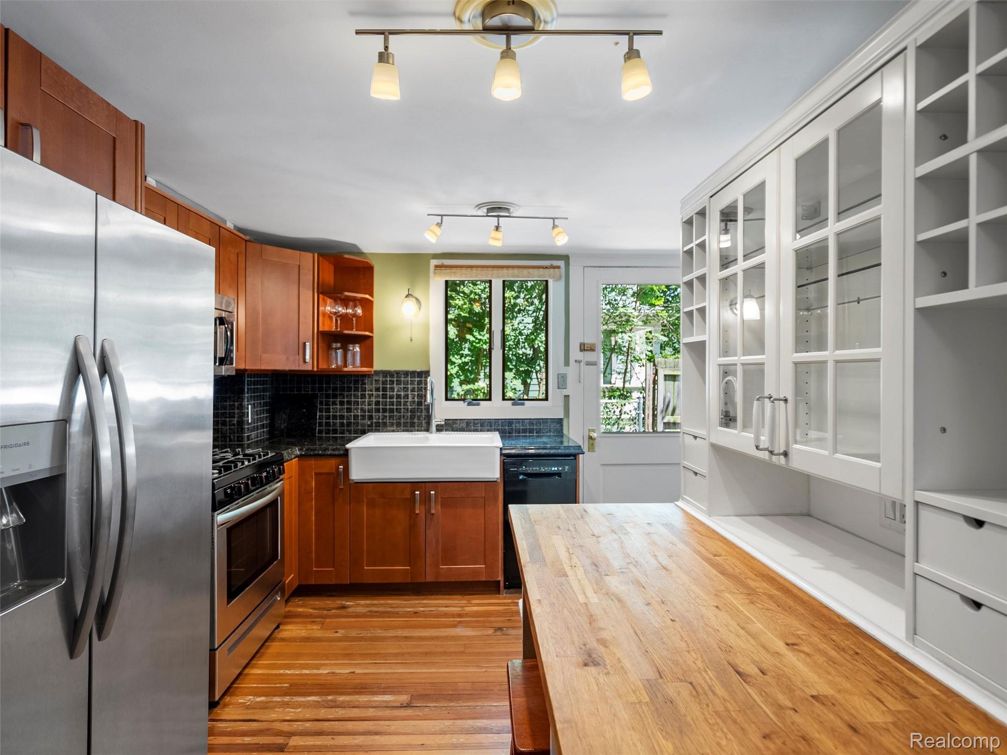 1713 Pontiac Trail Ann Arbor City MI 48105