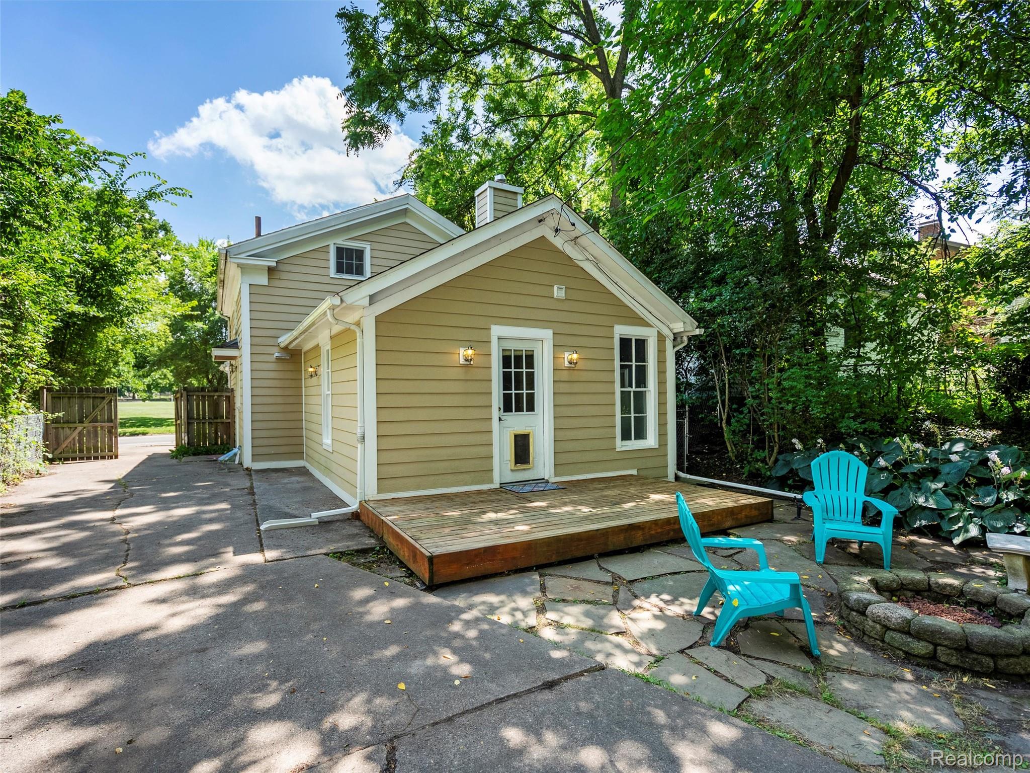 1713 Pontiac Trail Ann Arbor City MI 48105