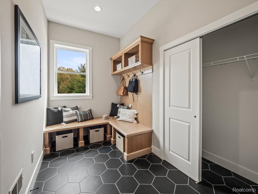 3415 Maple Ridge Drive Ann Arbor Charter Township MI 48105