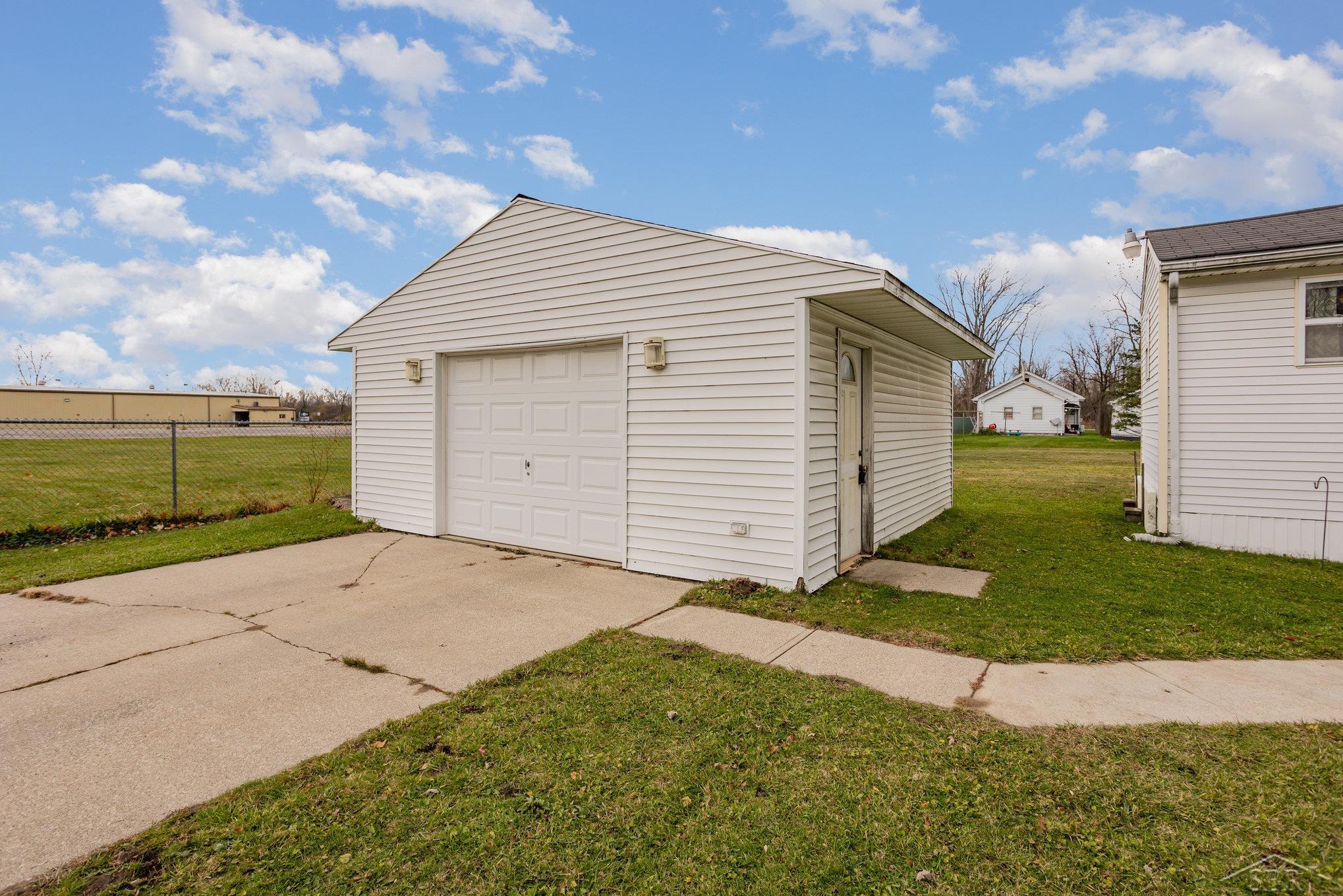 1902 Cheney Road Buena Vista Charter Township MI 48601