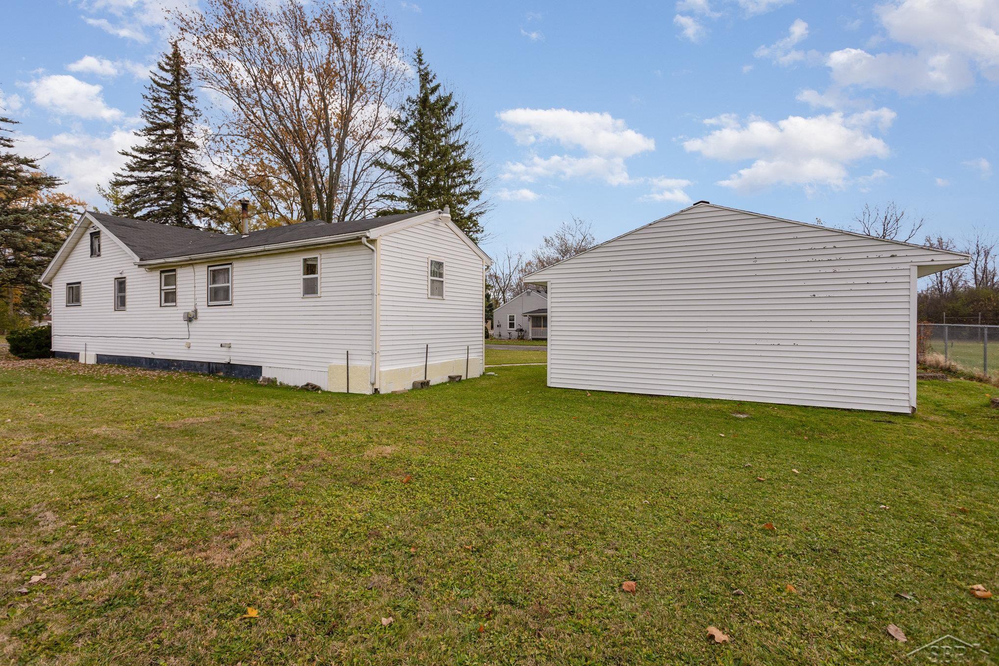 1902 Cheney Road Buena Vista Charter Township MI 48601
