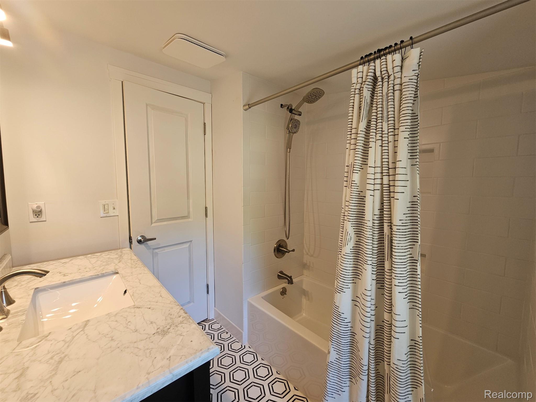 9750 Whitmore Lake Road Green Oak Township MI 48116