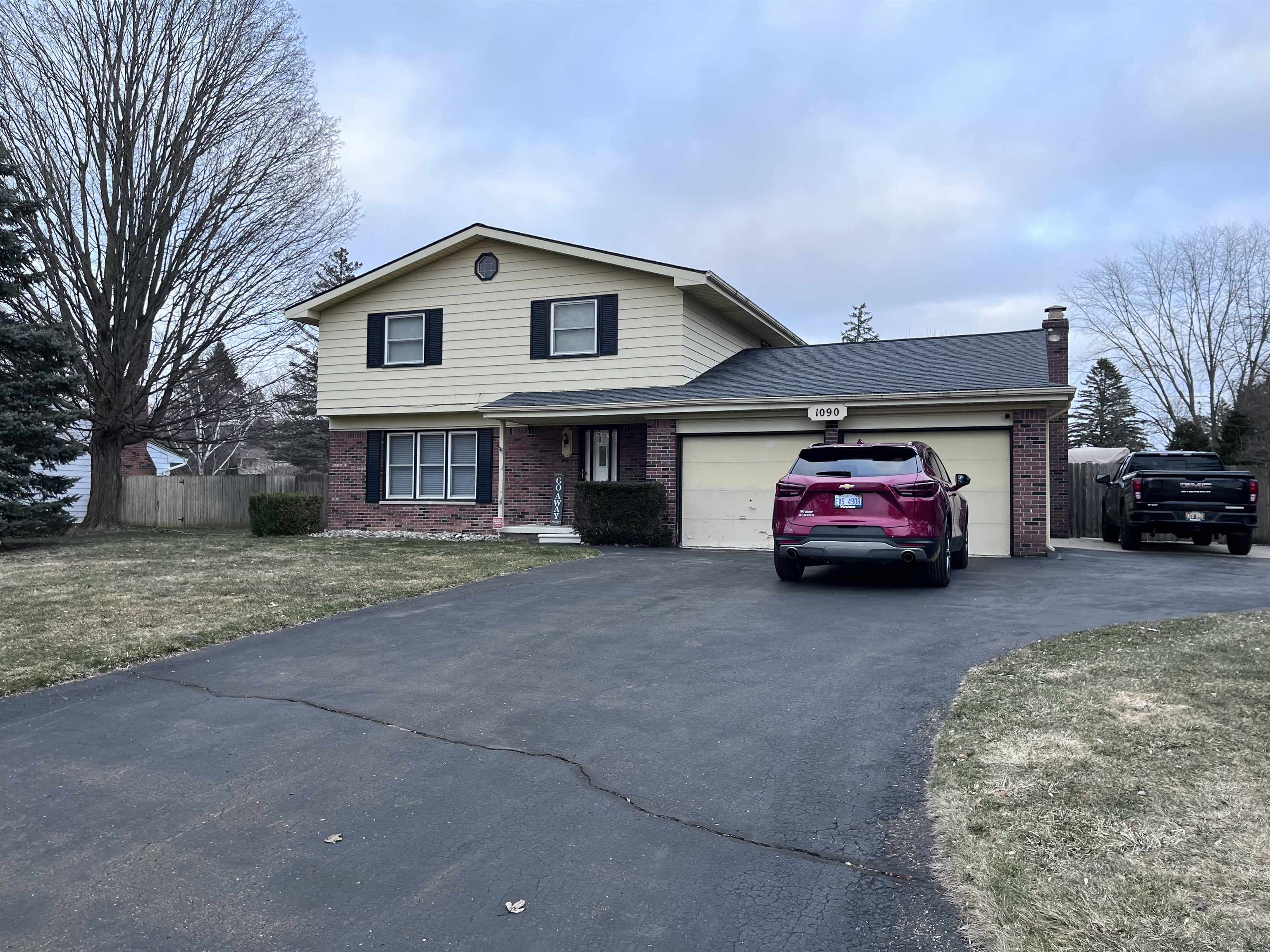 1090 Cabot Flint Charter Township MI 48532