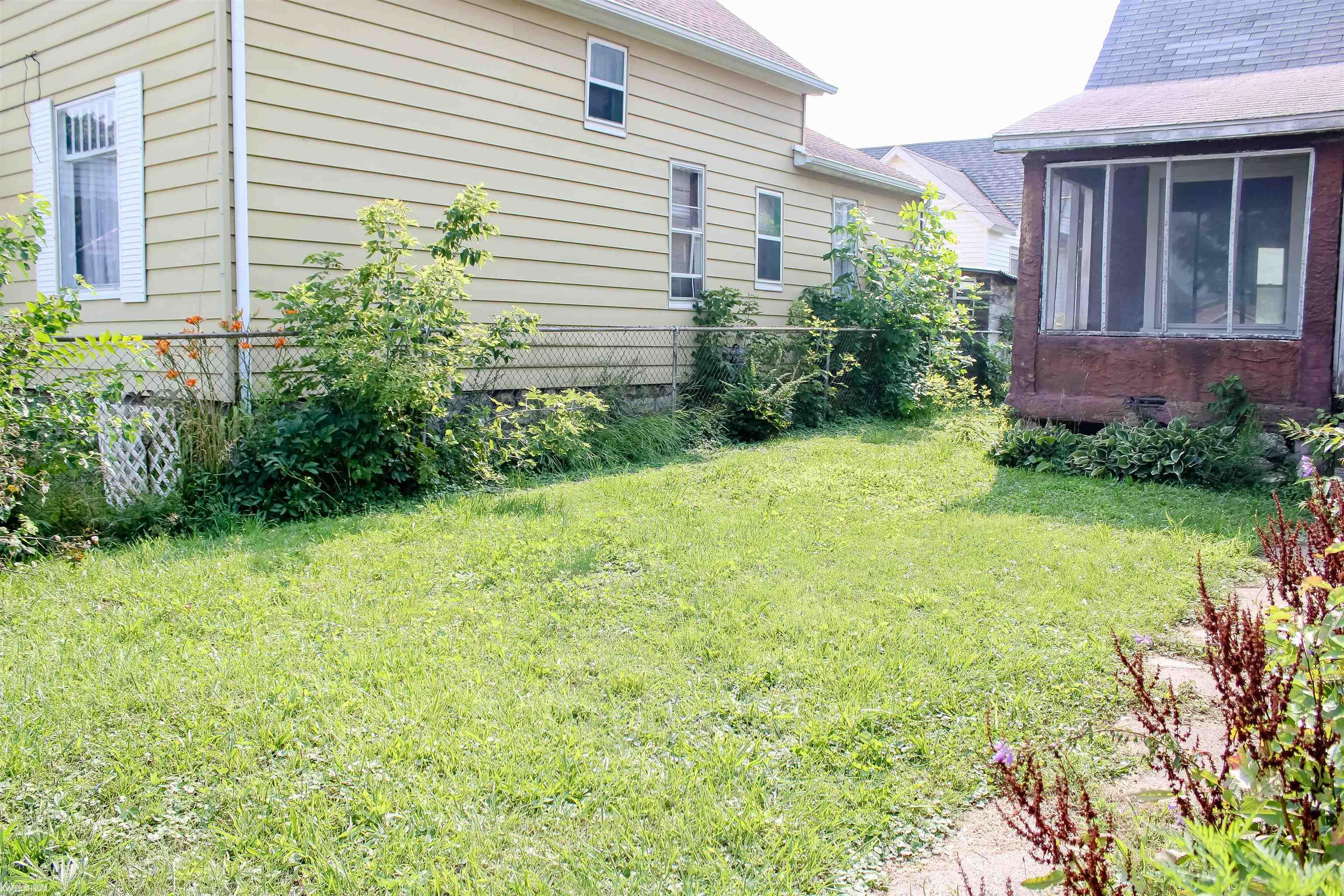 443 11th Street Port Huron City MI 48060