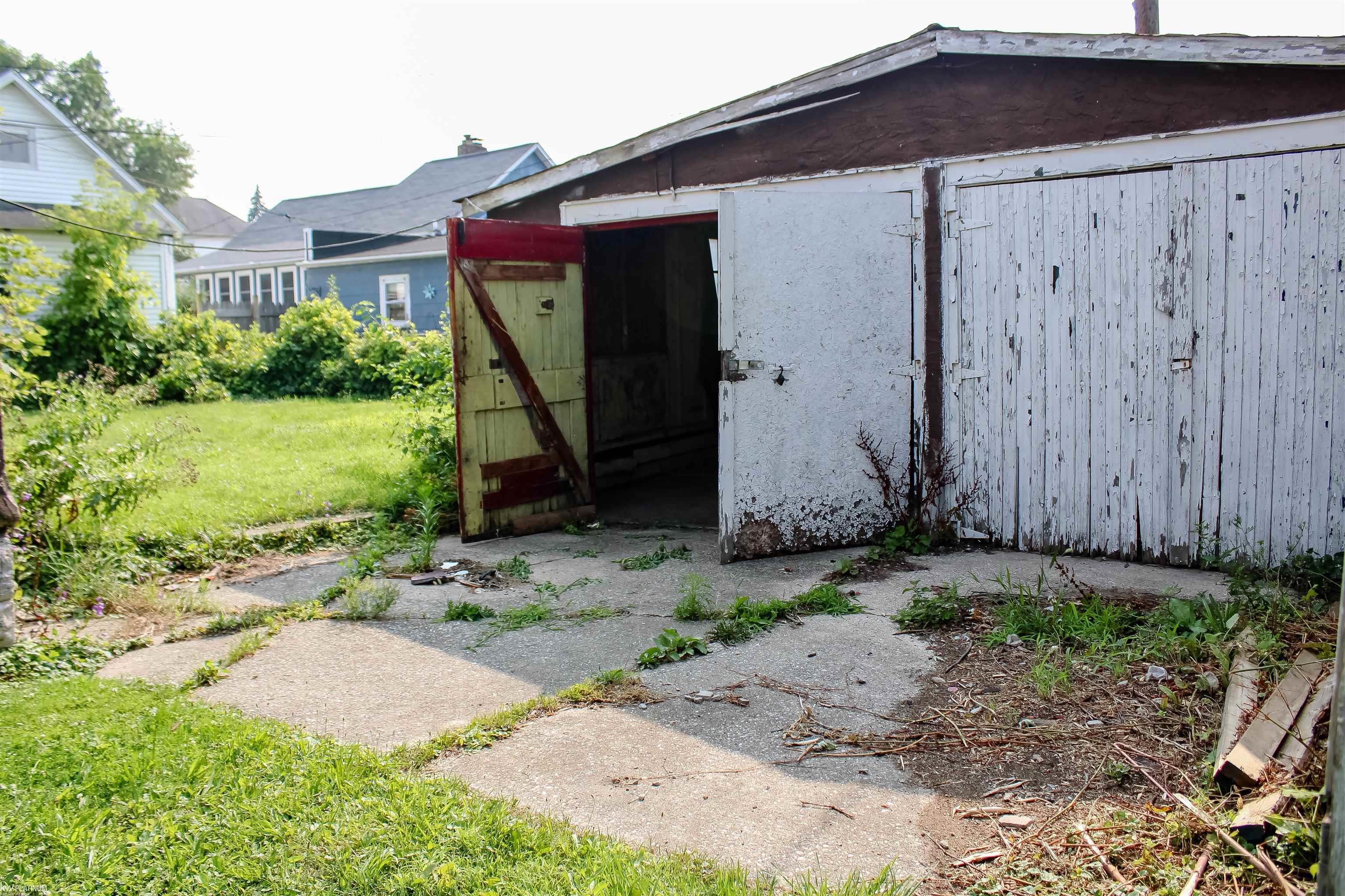 443 11th Street Port Huron City MI 48060