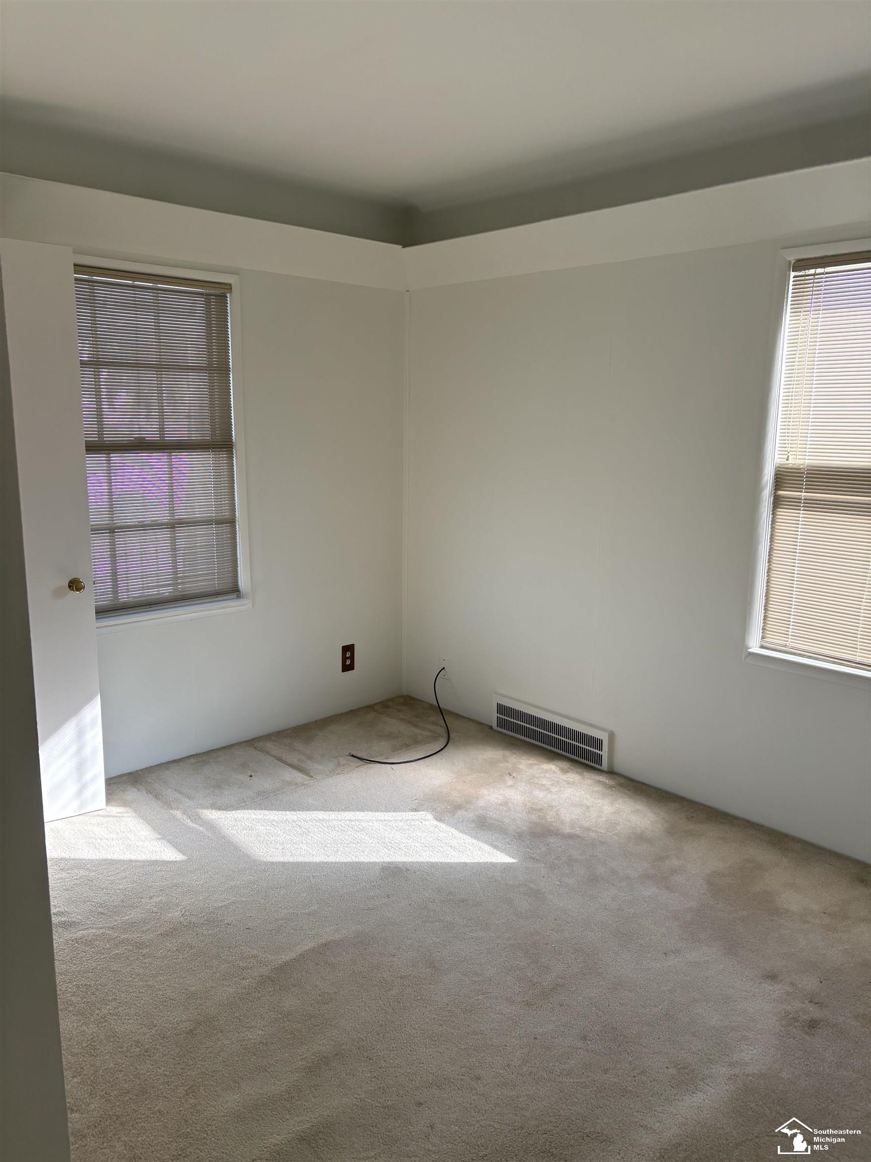 15163 University Street Allen Park City MI 48101