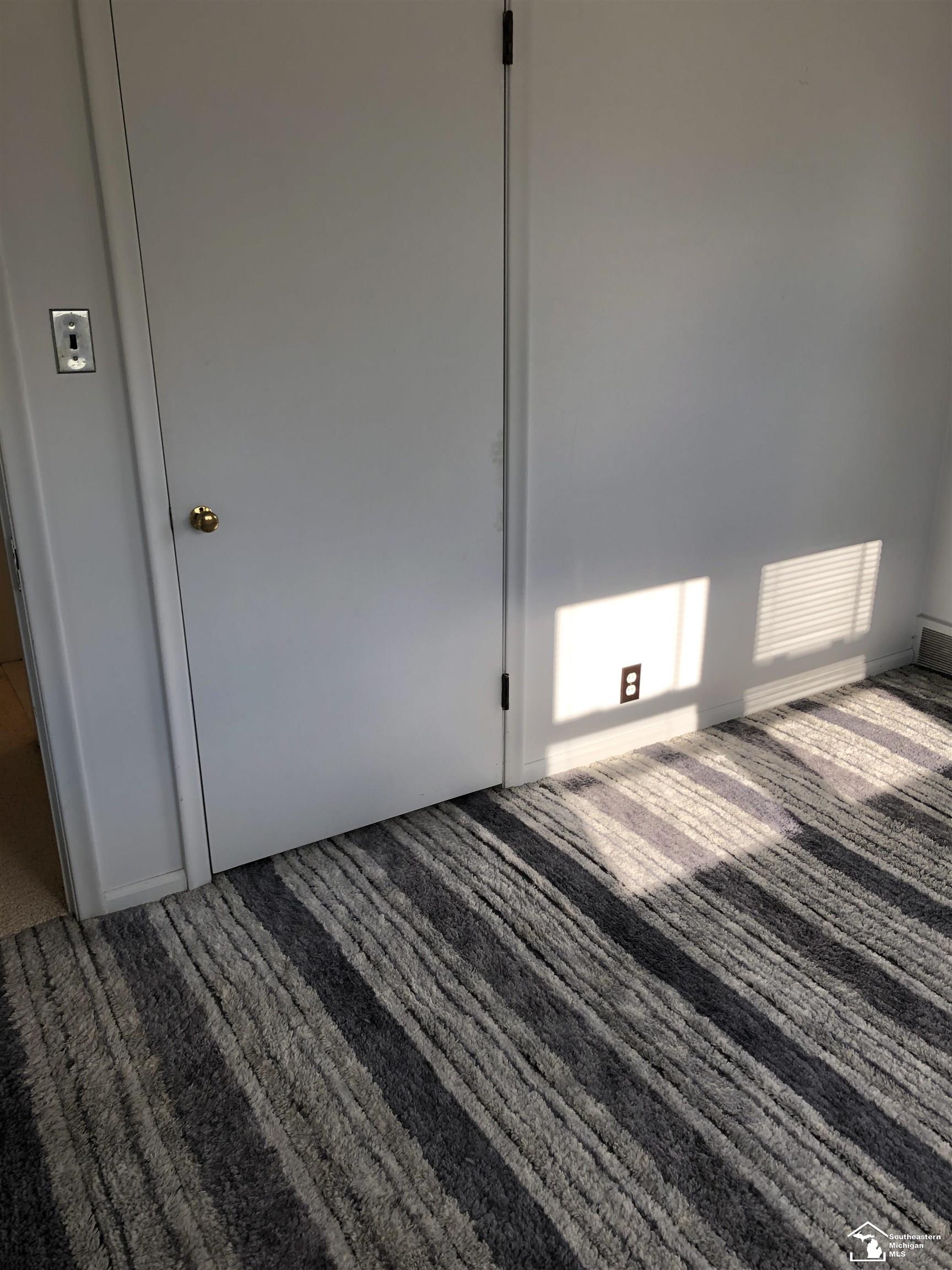 15163 University Street Allen Park City MI 48101