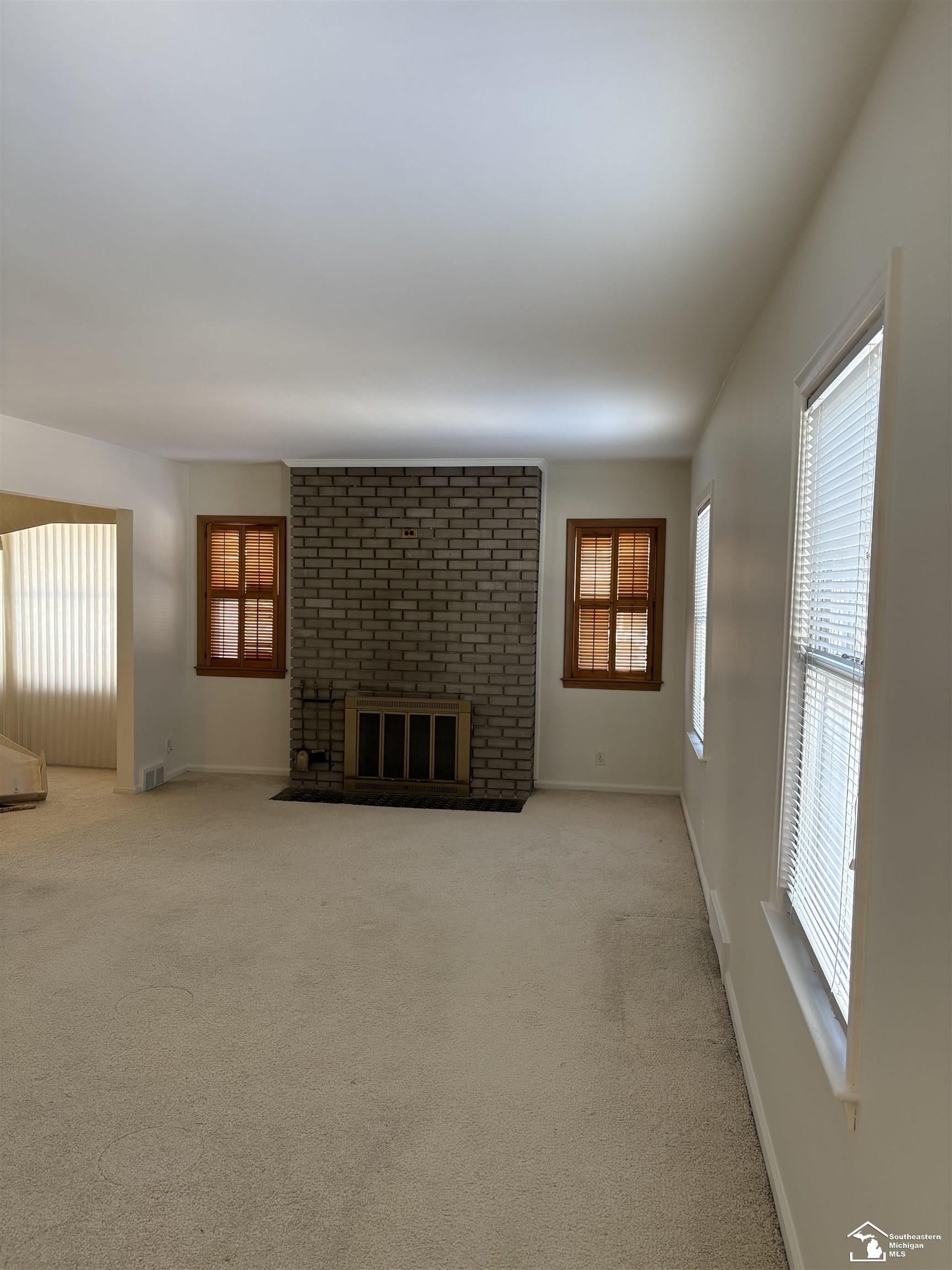 15163 University Street Allen Park City MI 48101